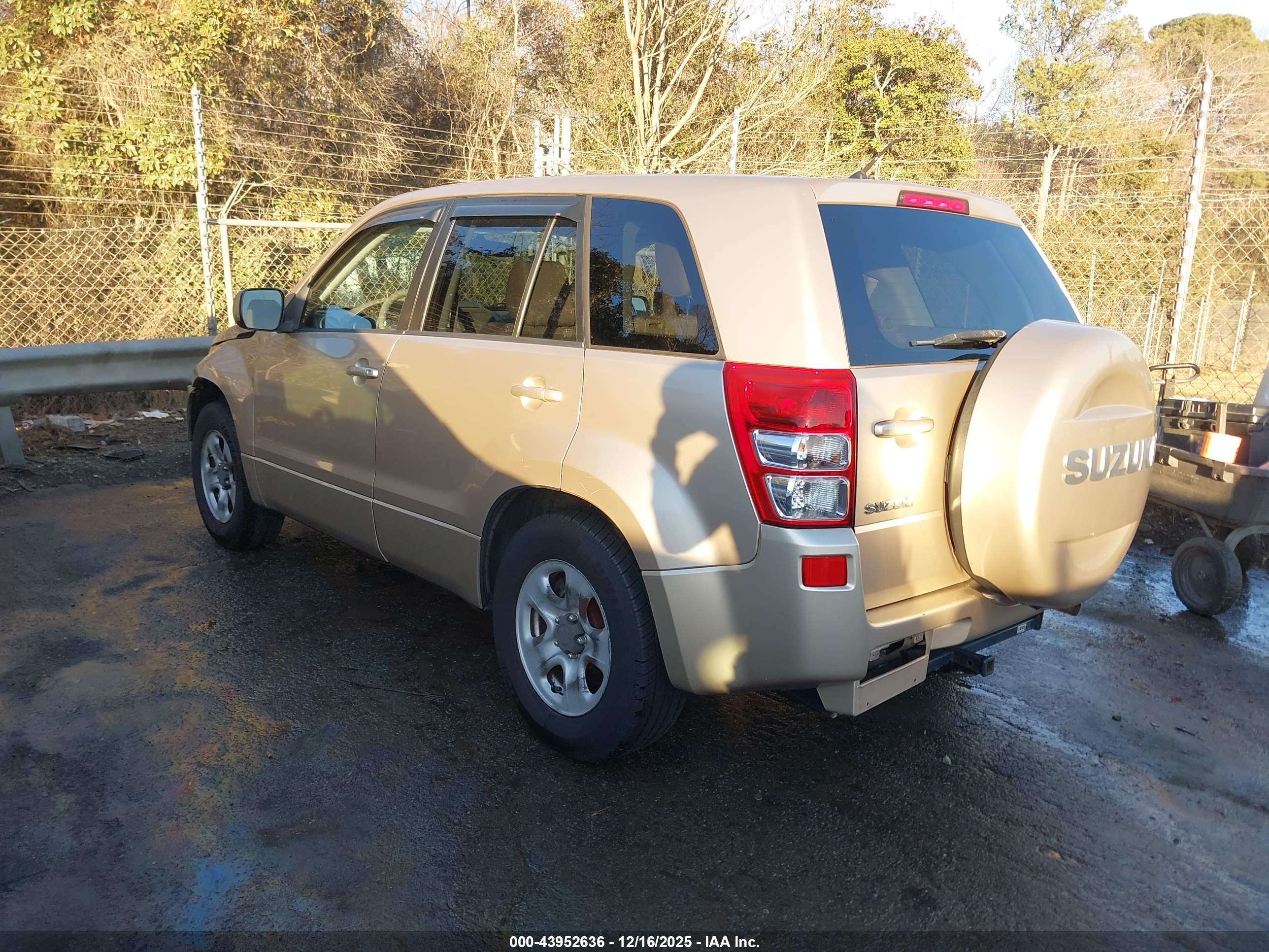 SUZUKI GRAND image 3