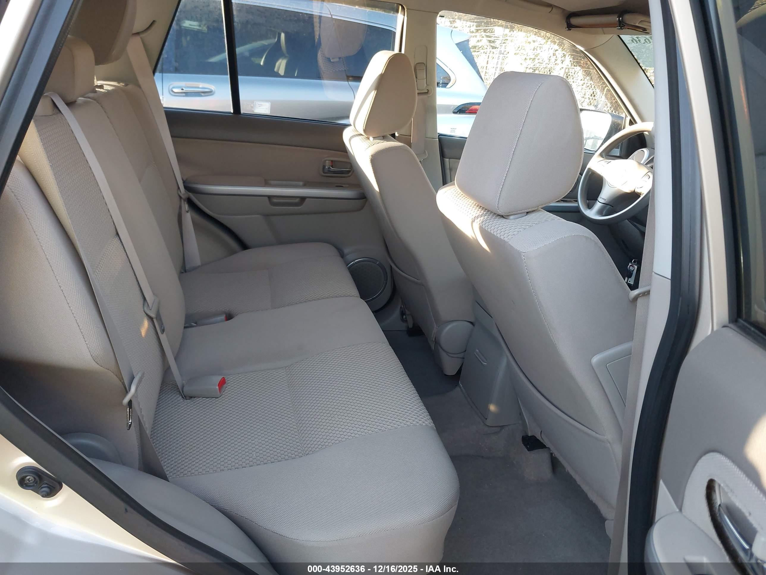 SUZUKI GRAND image 8