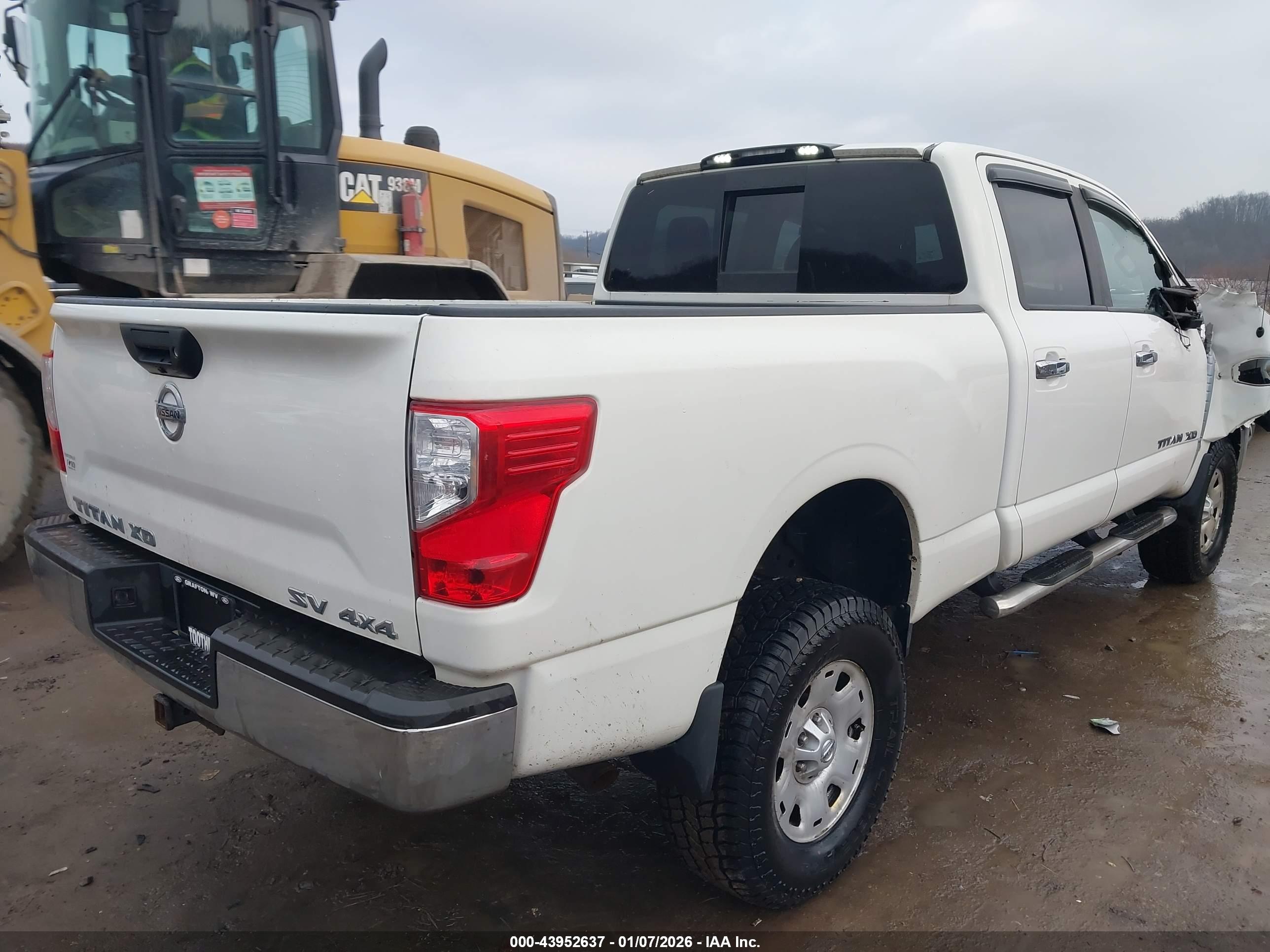 NISSAN TITAN image 4