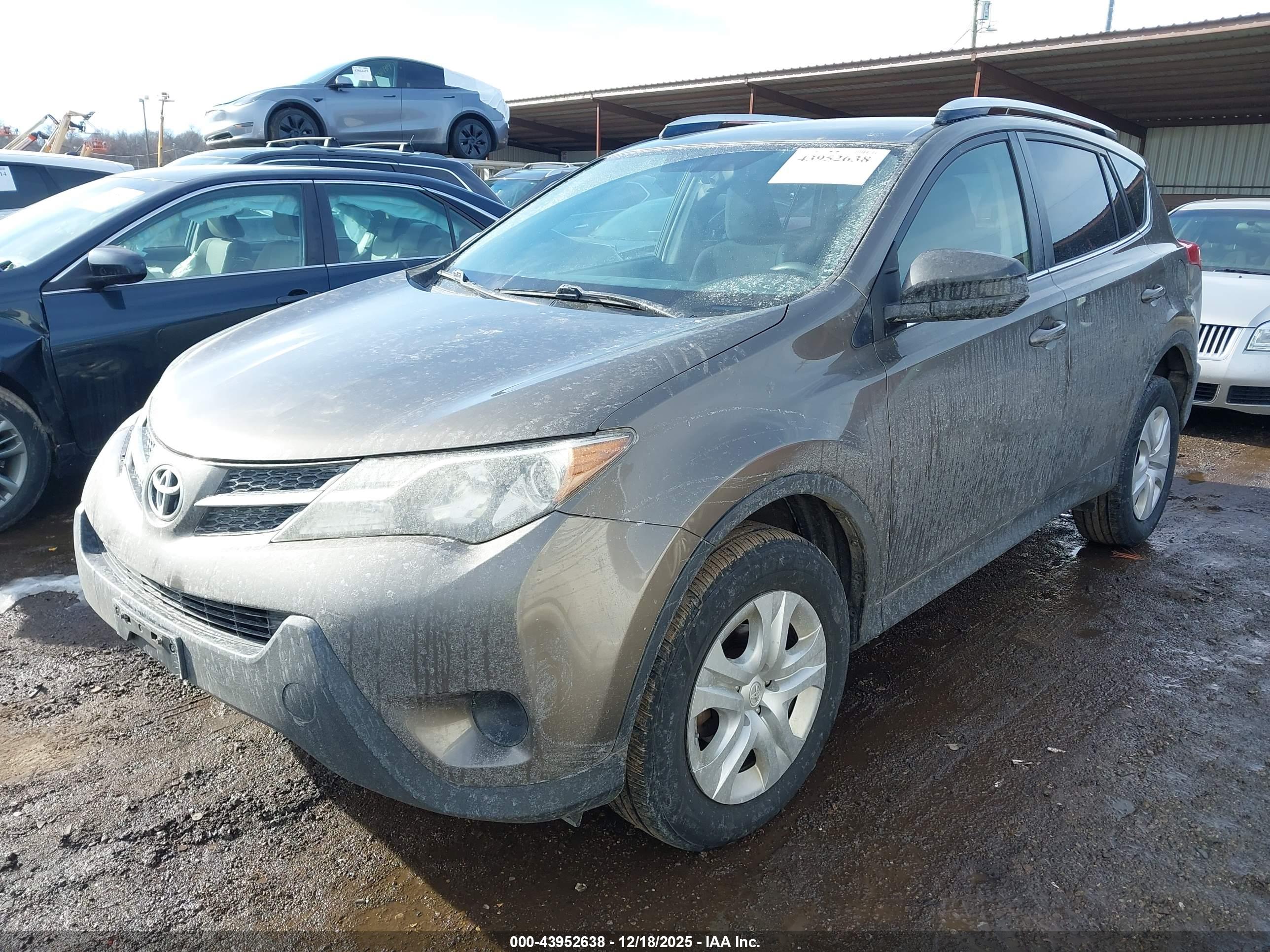 TOYOTA RAV4 image 2