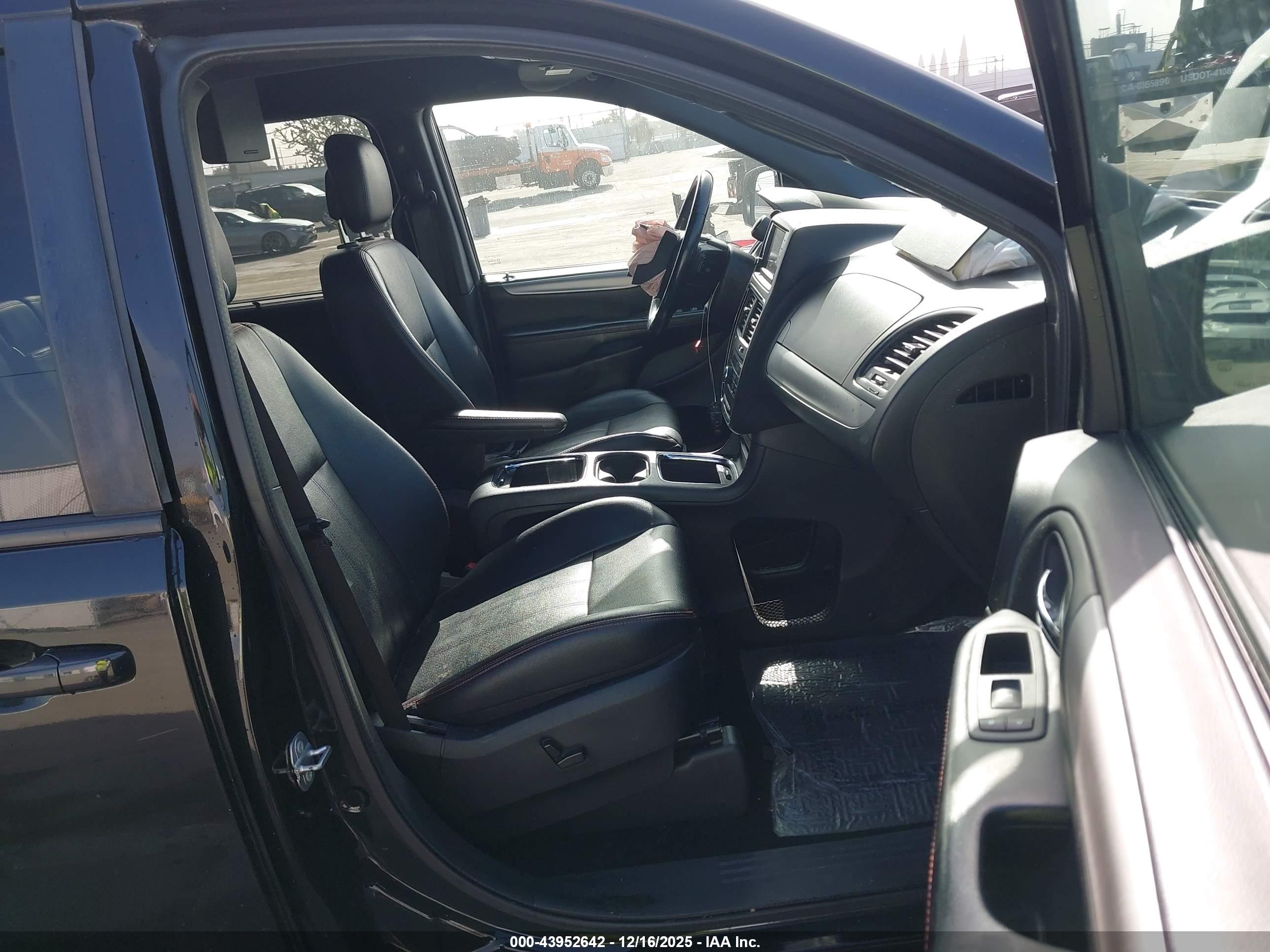 DODGE GRAND image 5