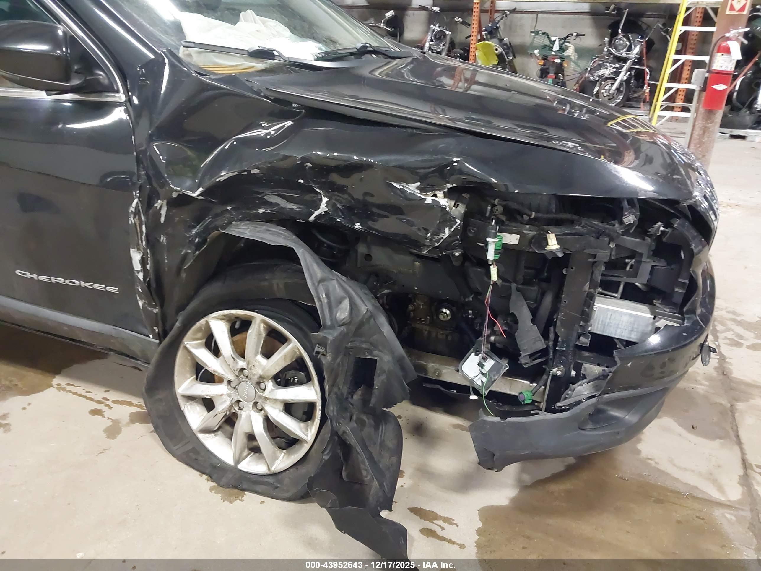JEEP CHEROKEE image 6