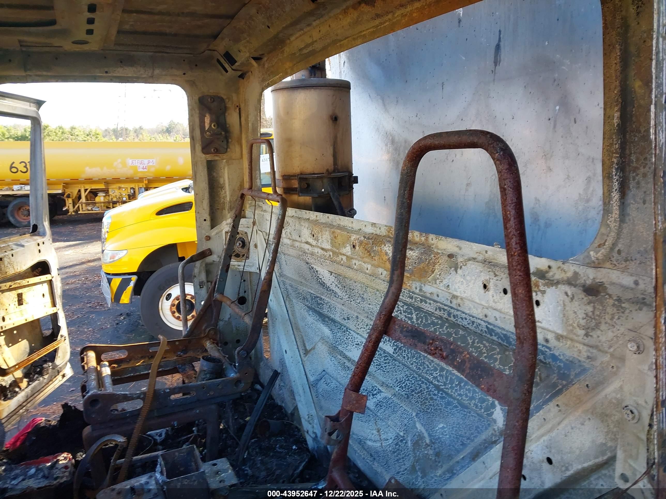 INTERNATIONAL 7000 image 7