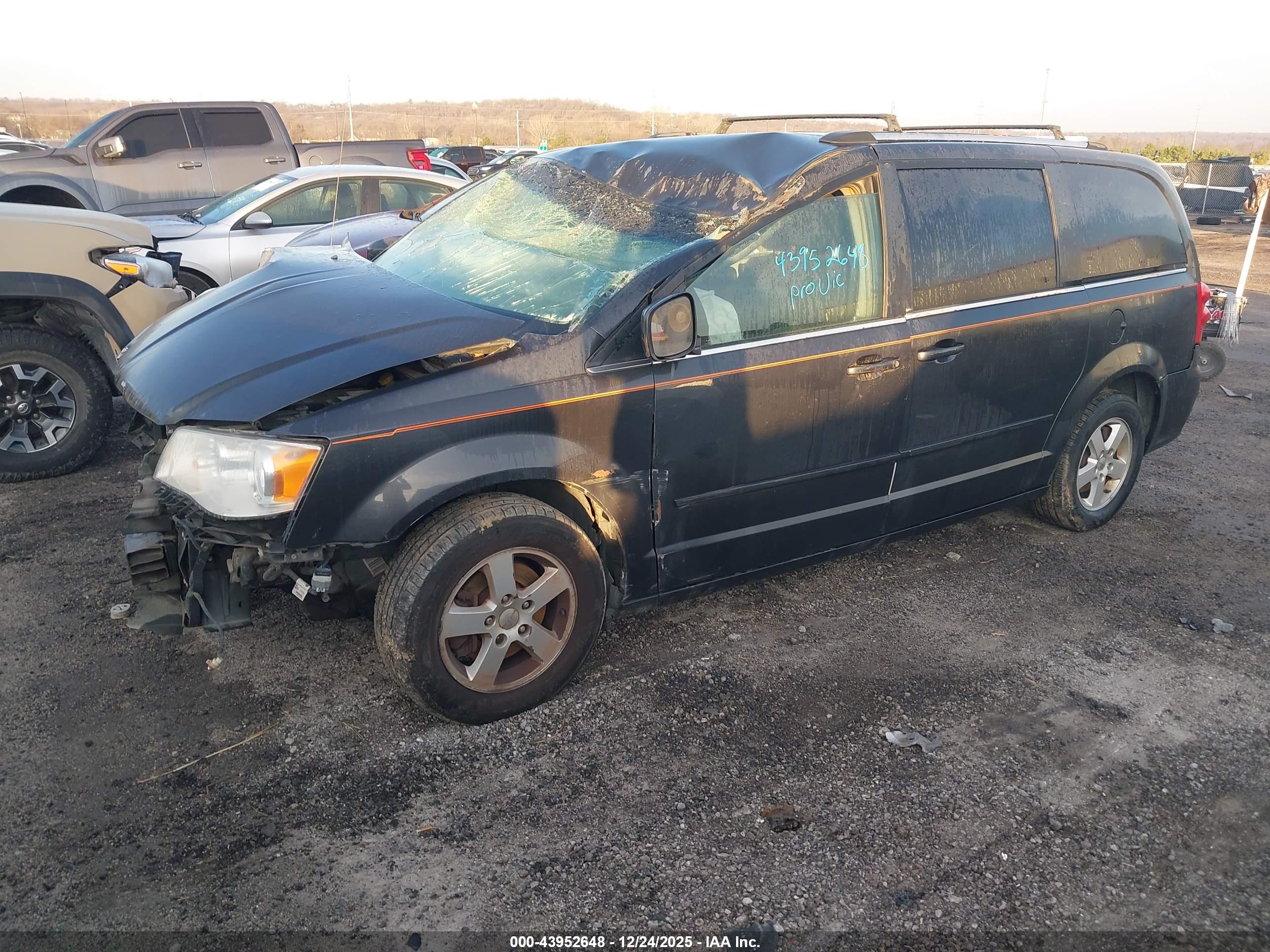 DODGE GRAND image 2