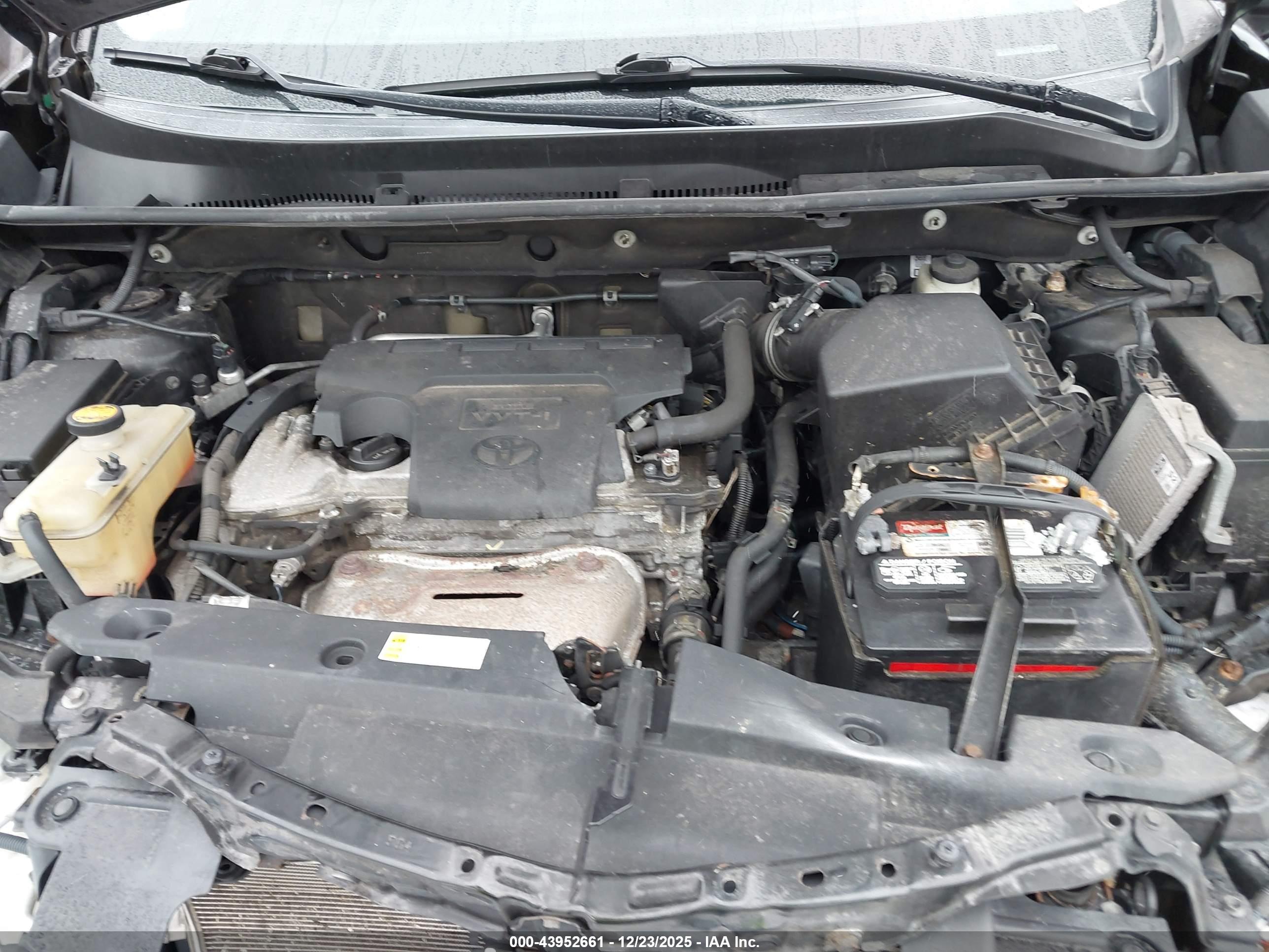 TOYOTA RAV4 image 10