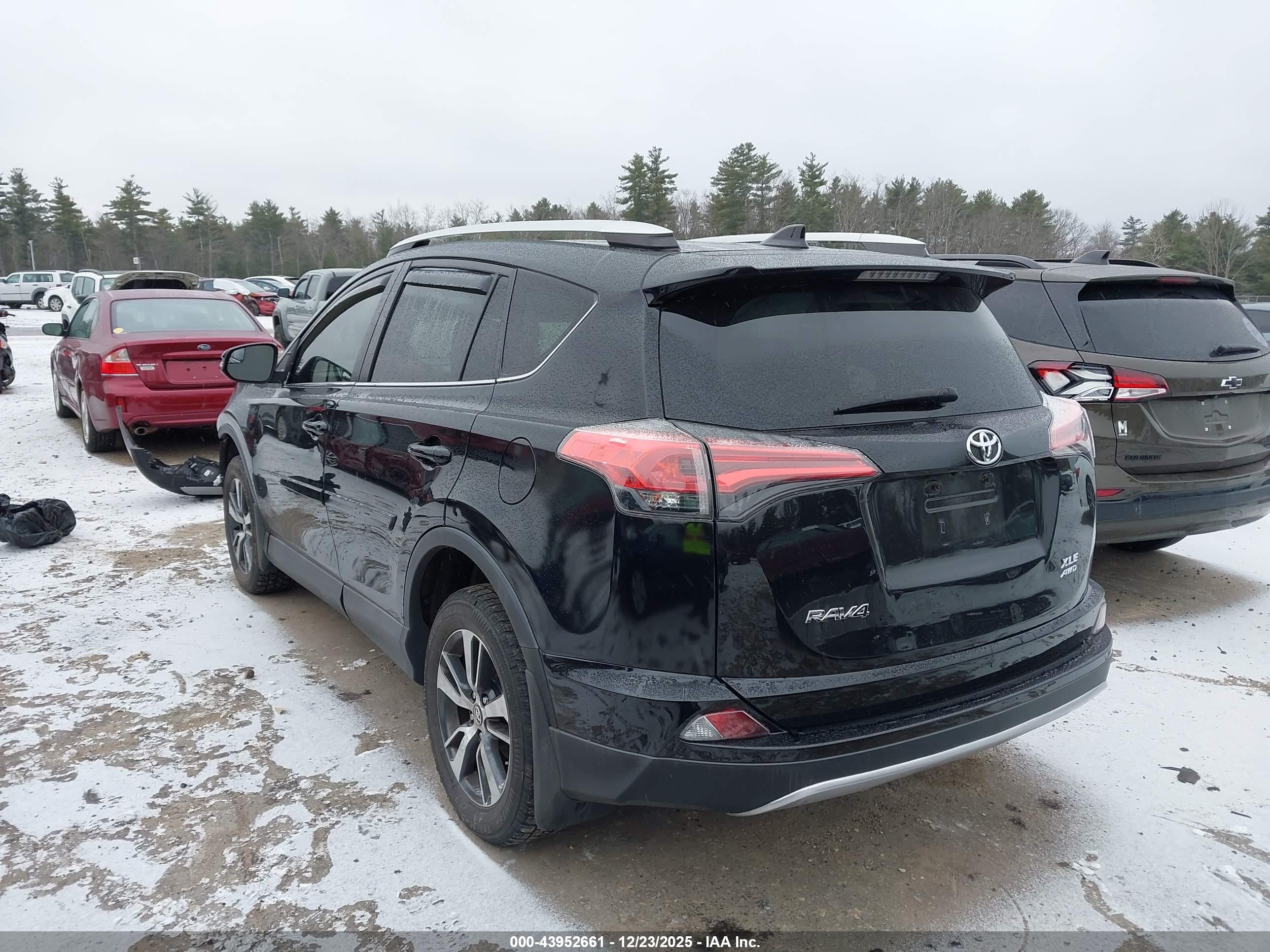 TOYOTA RAV4 image 3
