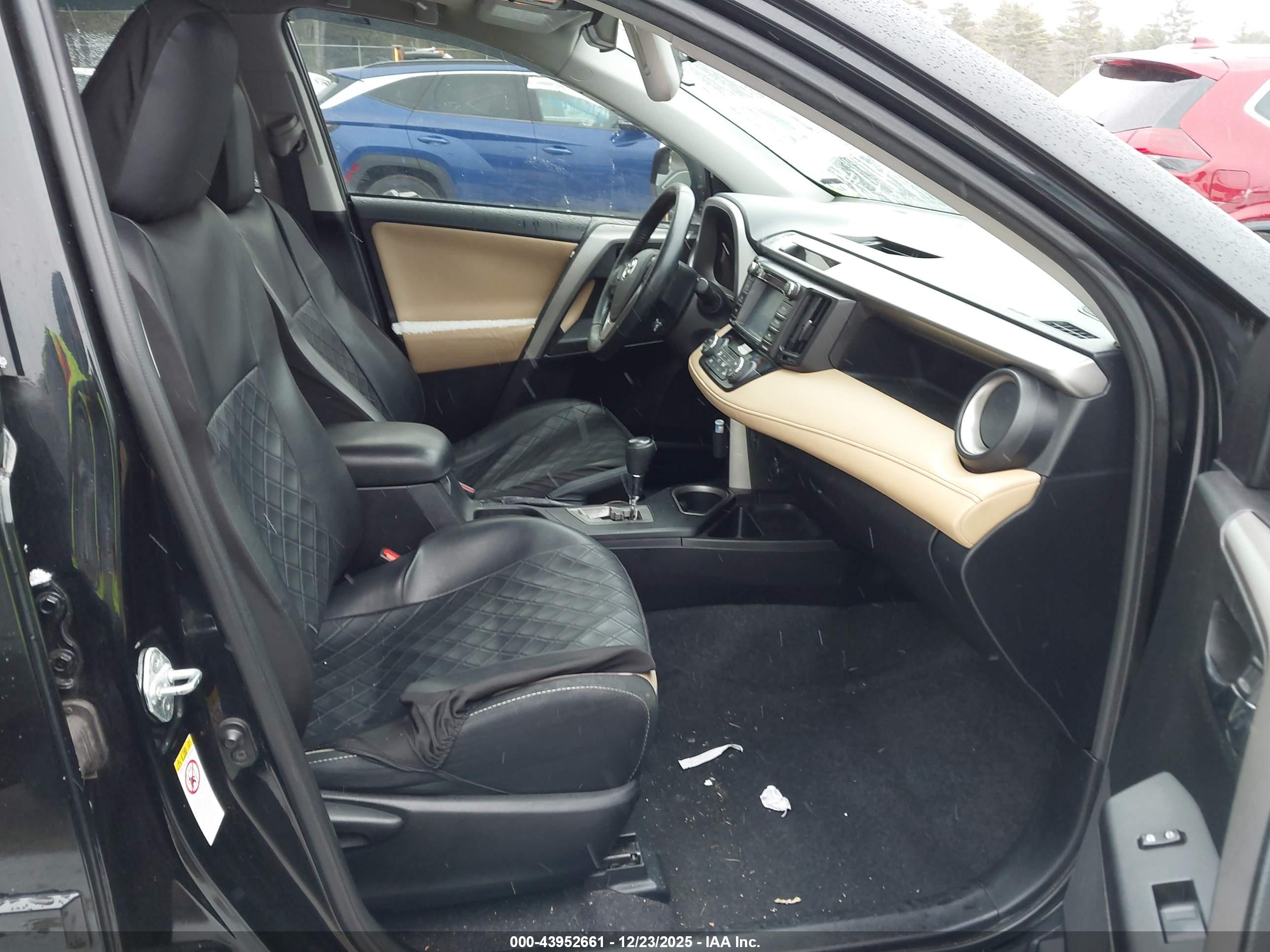 TOYOTA RAV4 image 5