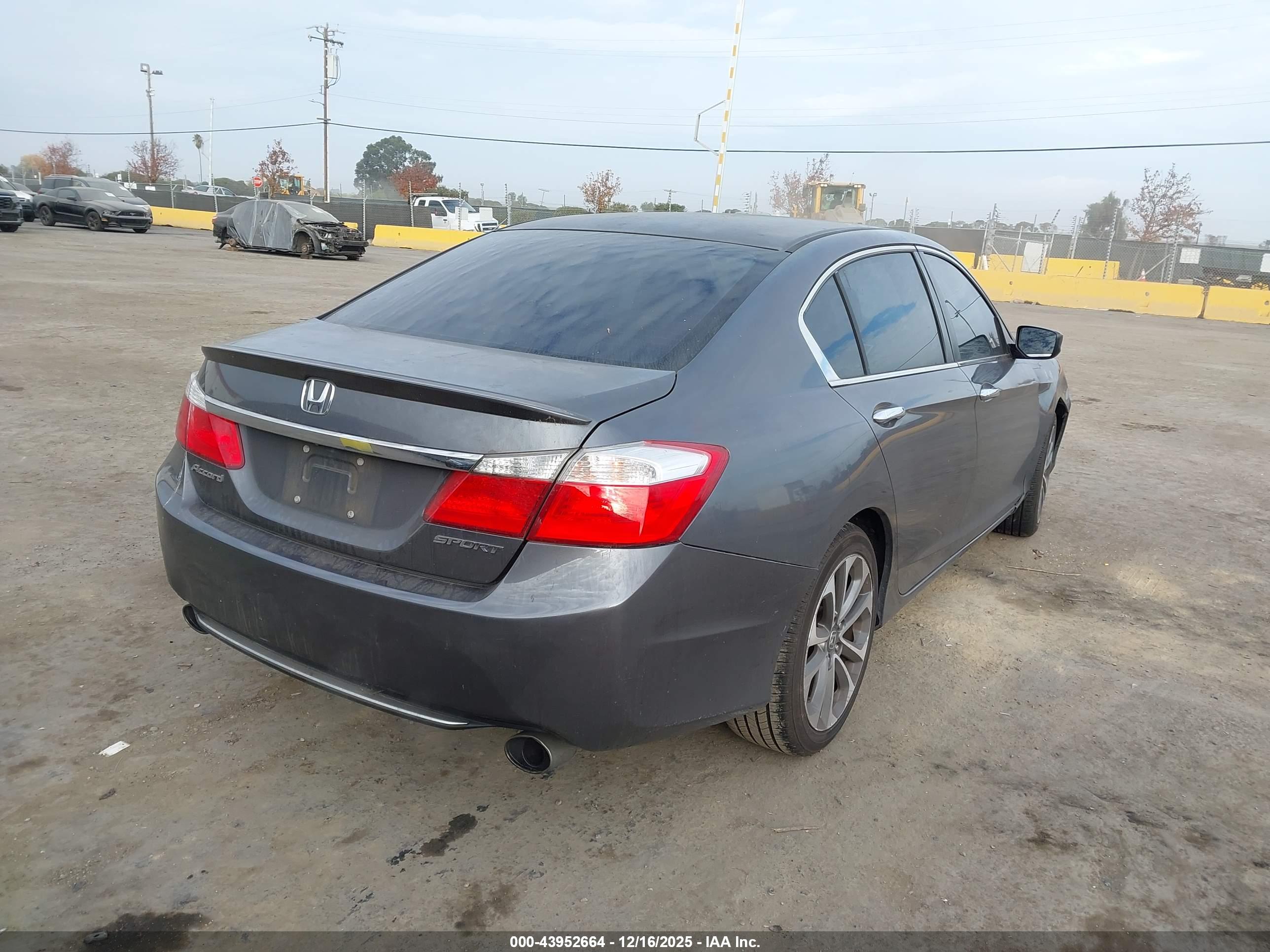 HONDA ACCORD image 4