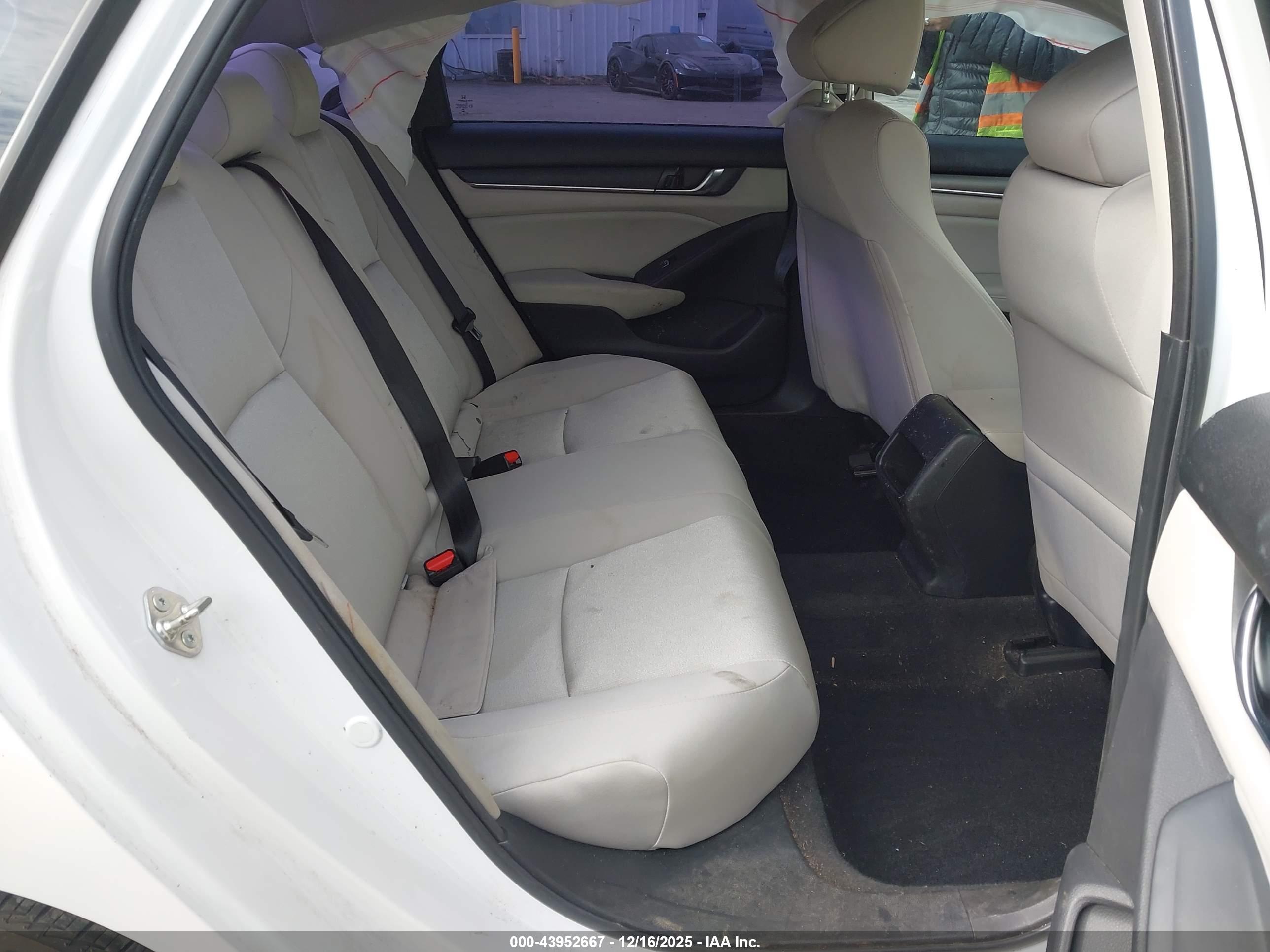 HONDA ACCORD image 8
