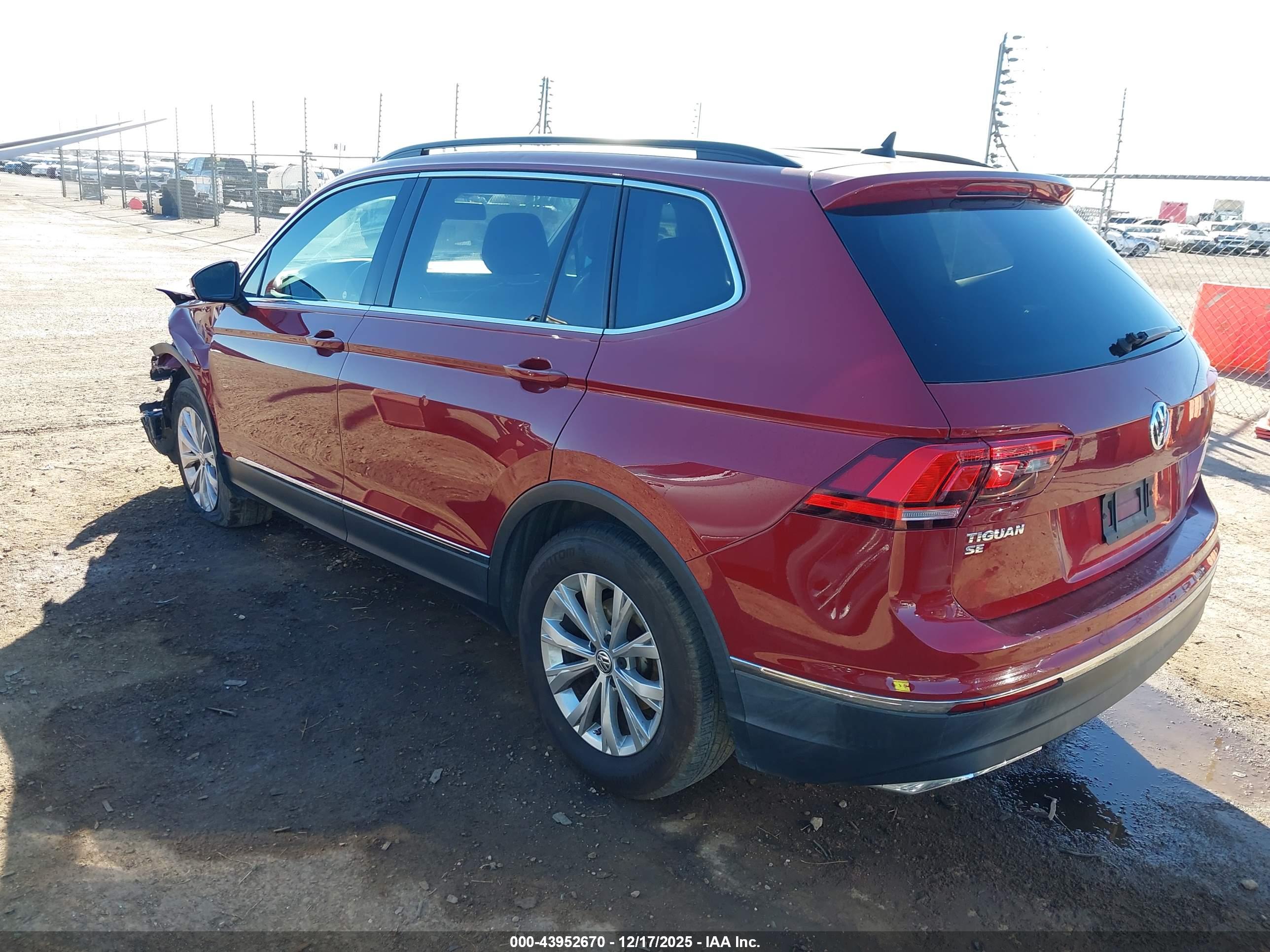 VOLKSWAGEN TIGUAN image 3