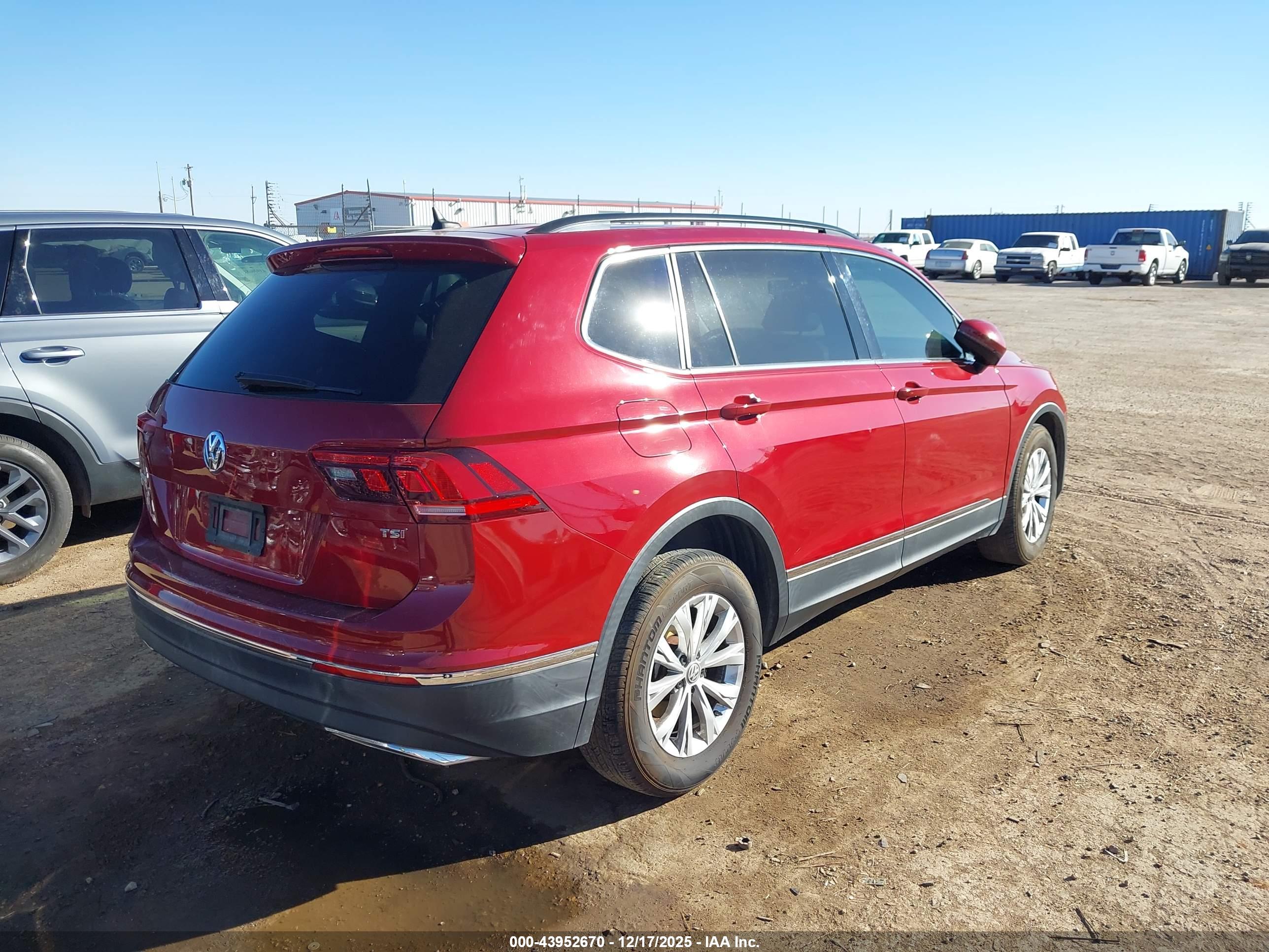 VOLKSWAGEN TIGUAN image 4