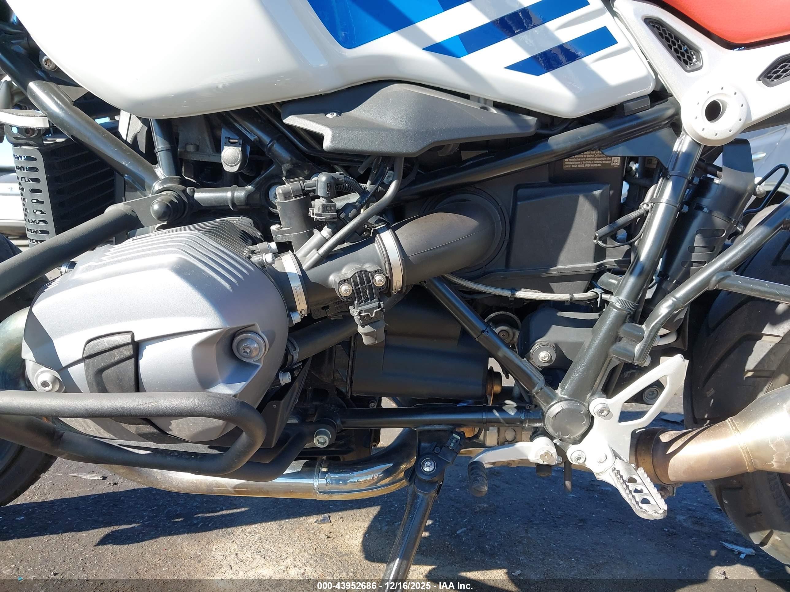 BMW R image 9