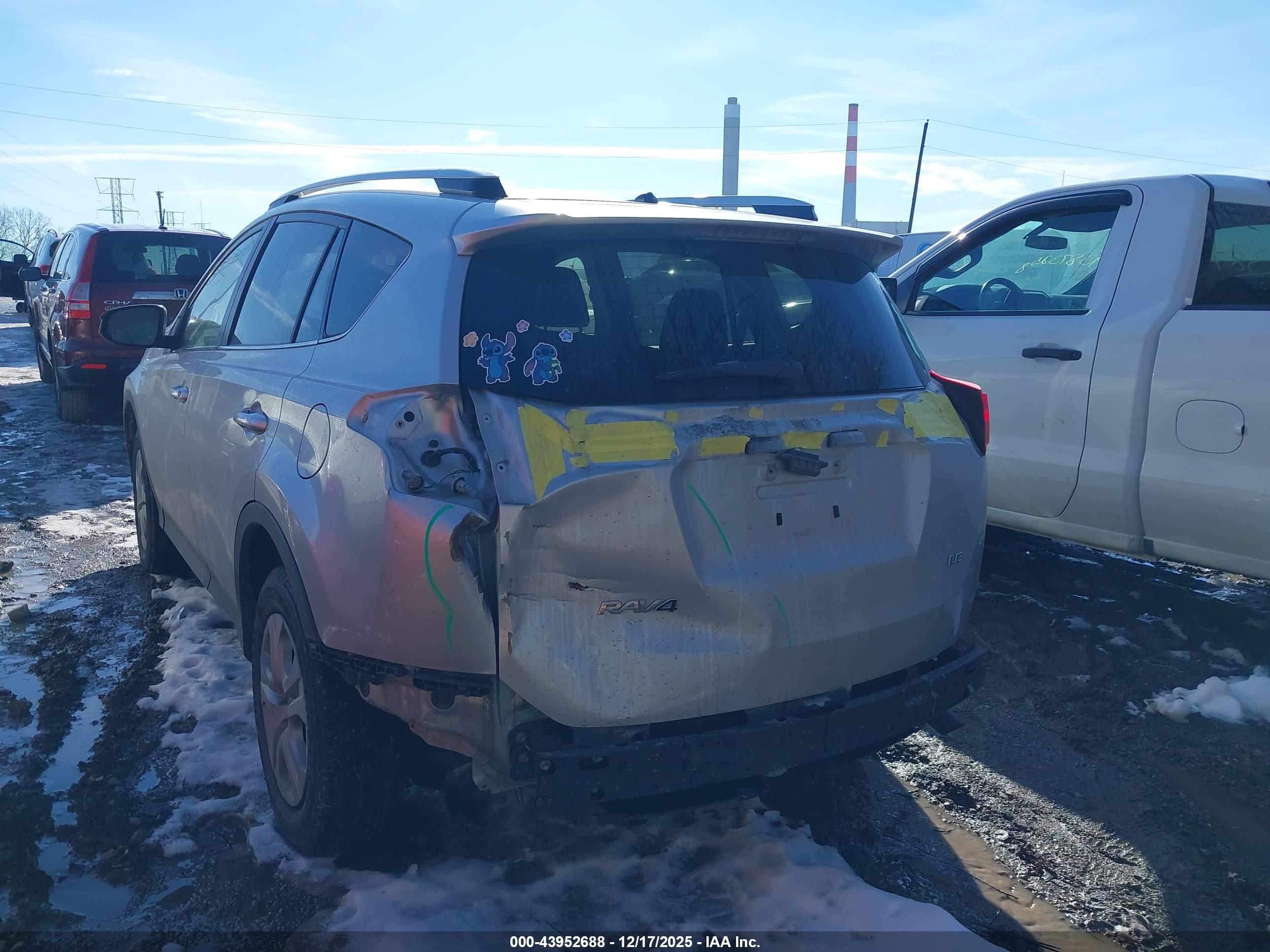 TOYOTA RAV4 image 3
