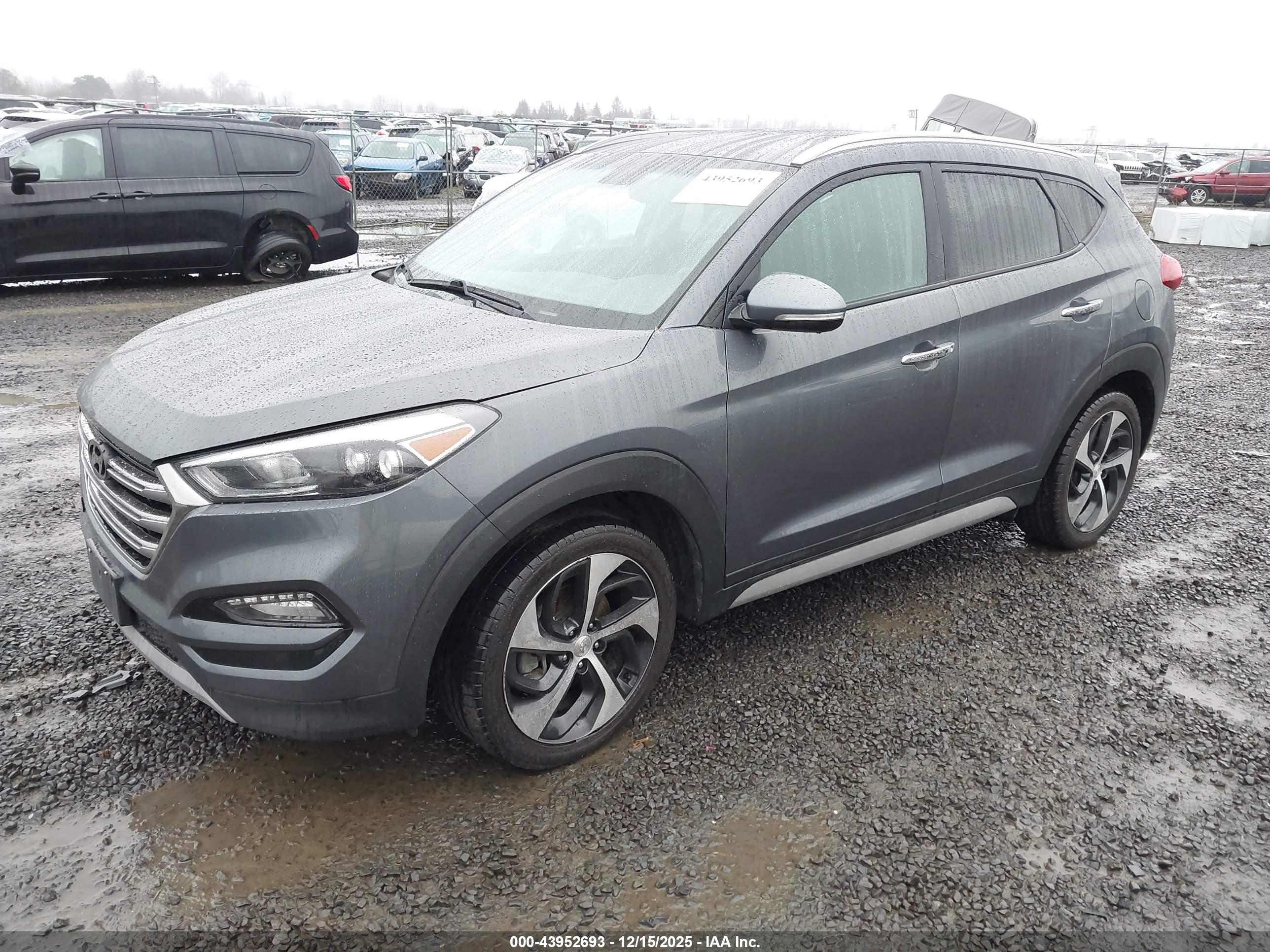 HYUNDAI TUCSON image 2