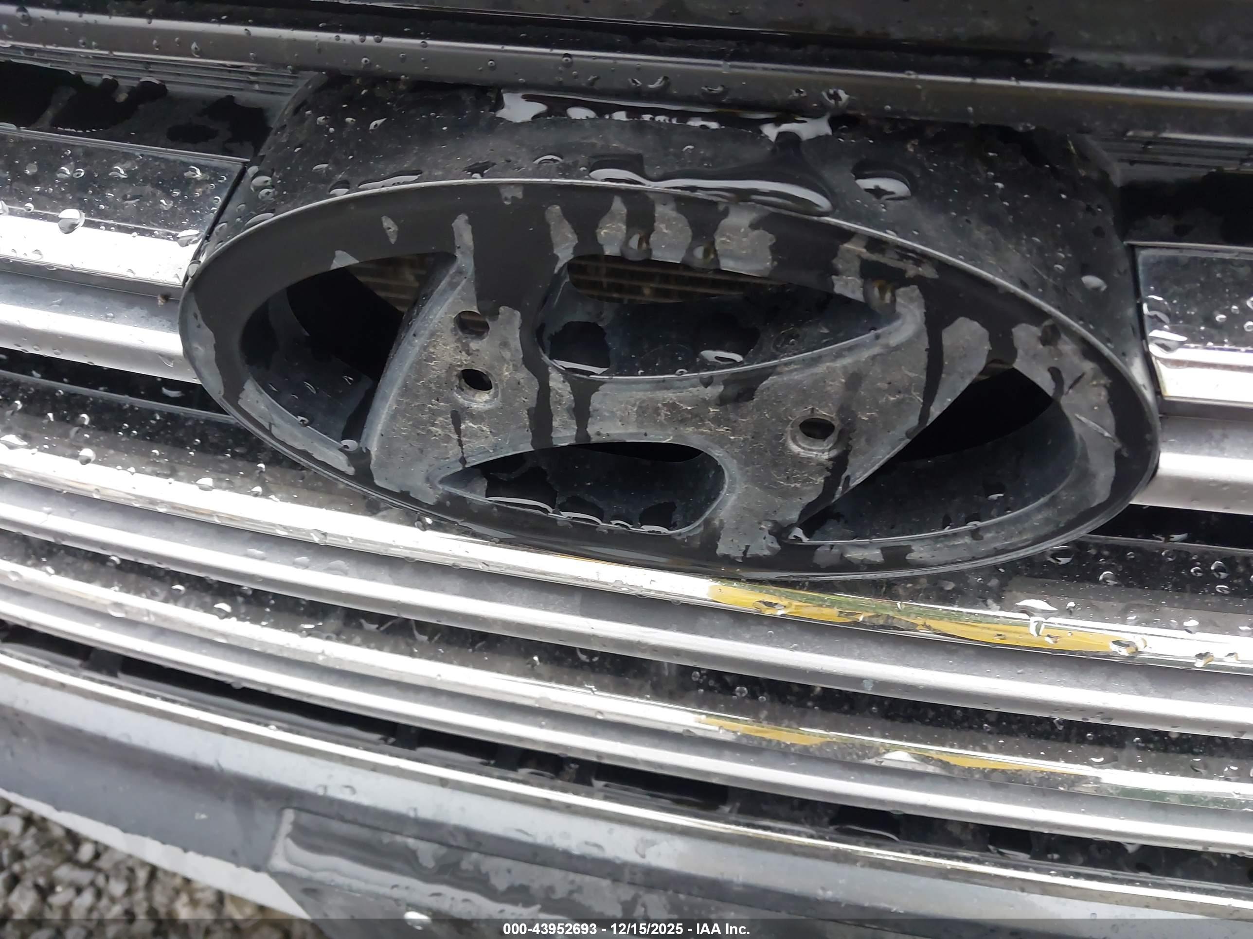 HYUNDAI TUCSON image 6