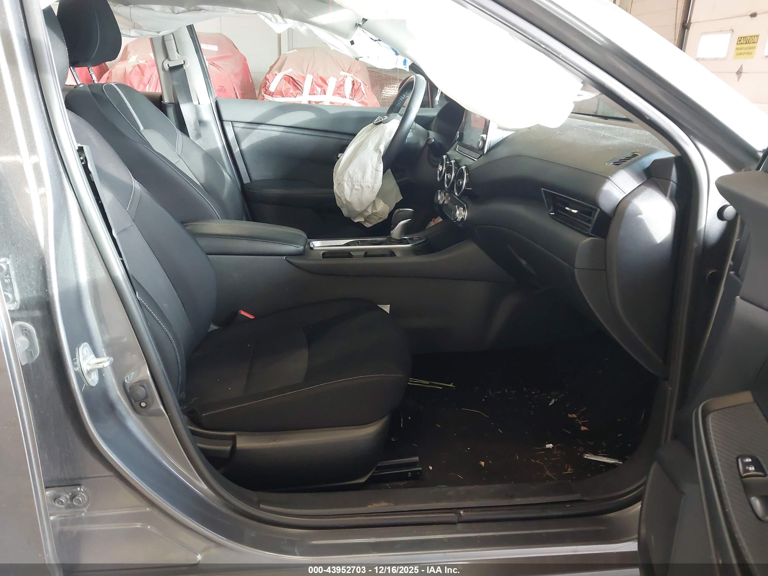 NISSAN SENTRA image 5