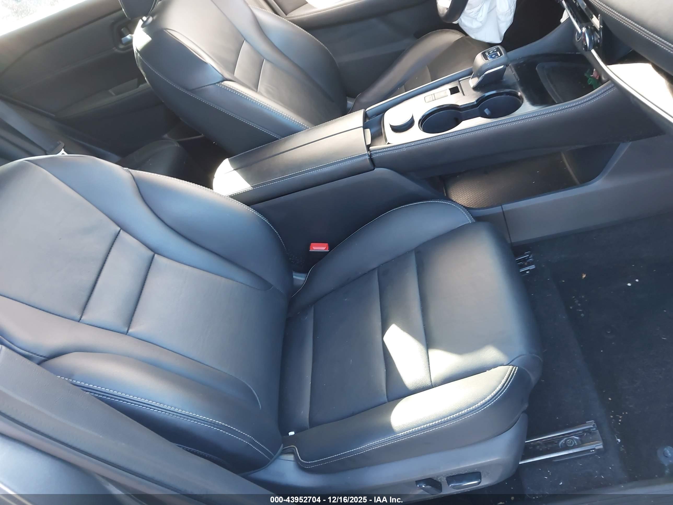 NISSAN ROGUE image 5