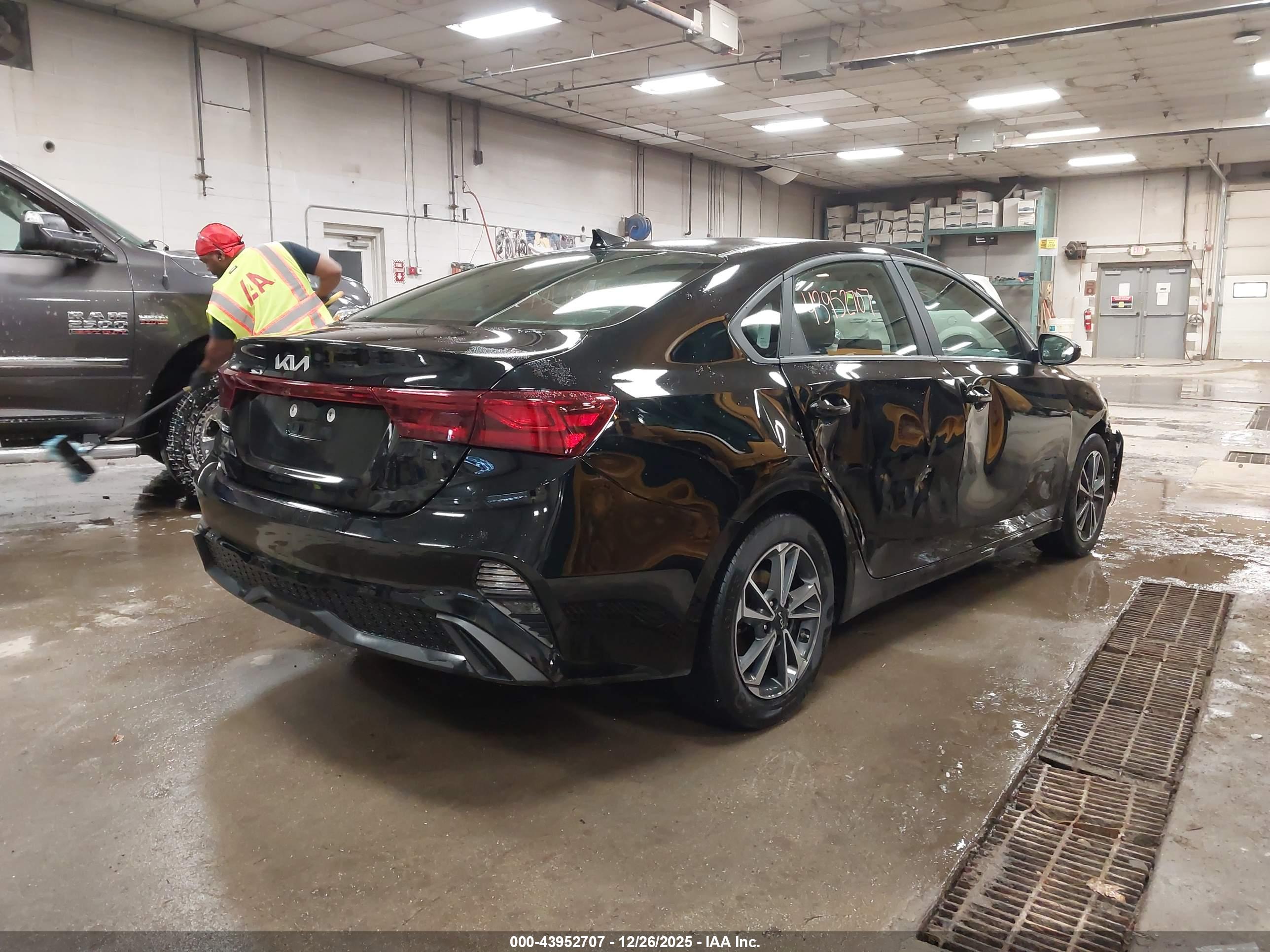 KIA FORTE image 4