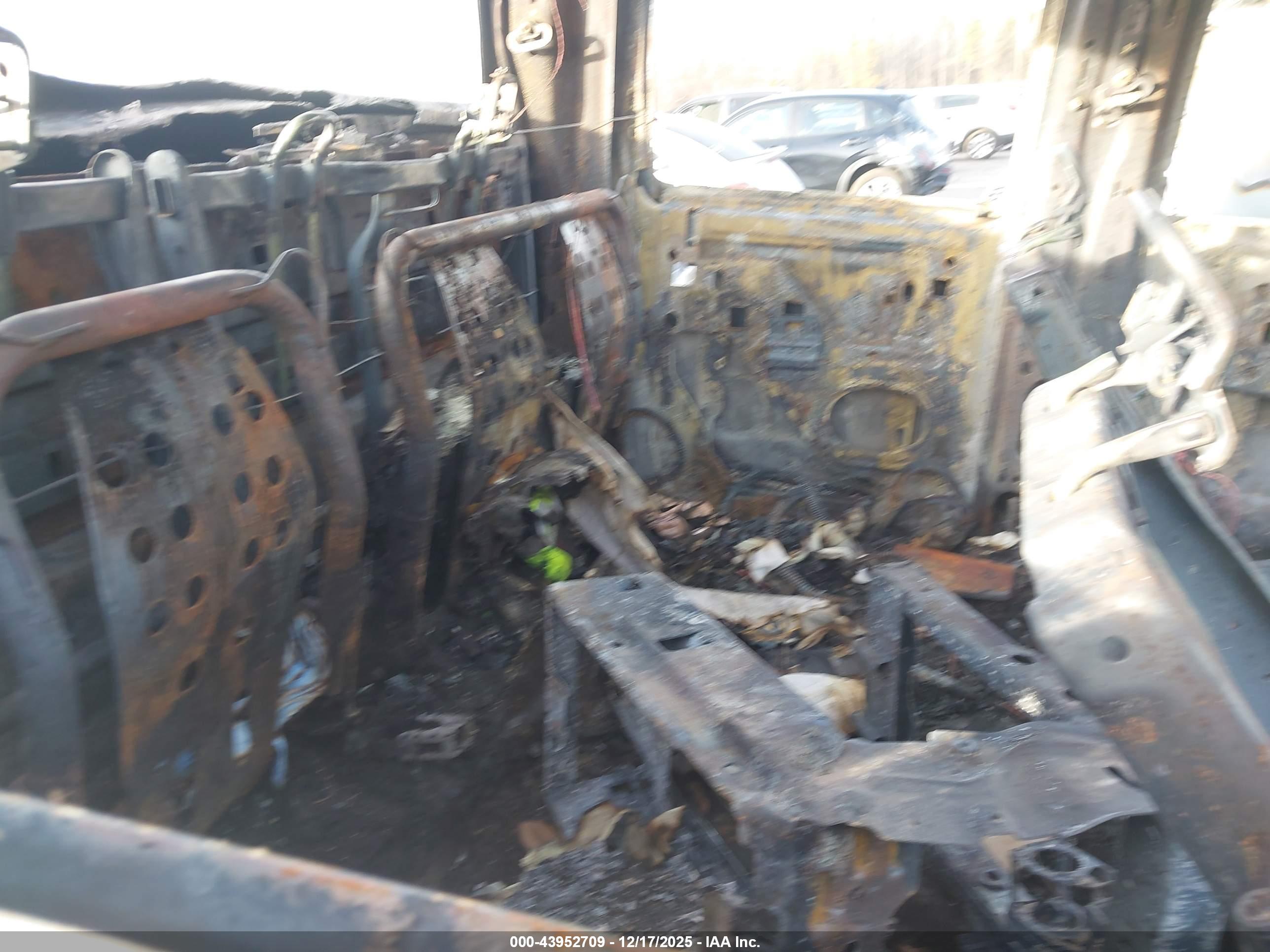 FORD F-150 image 8