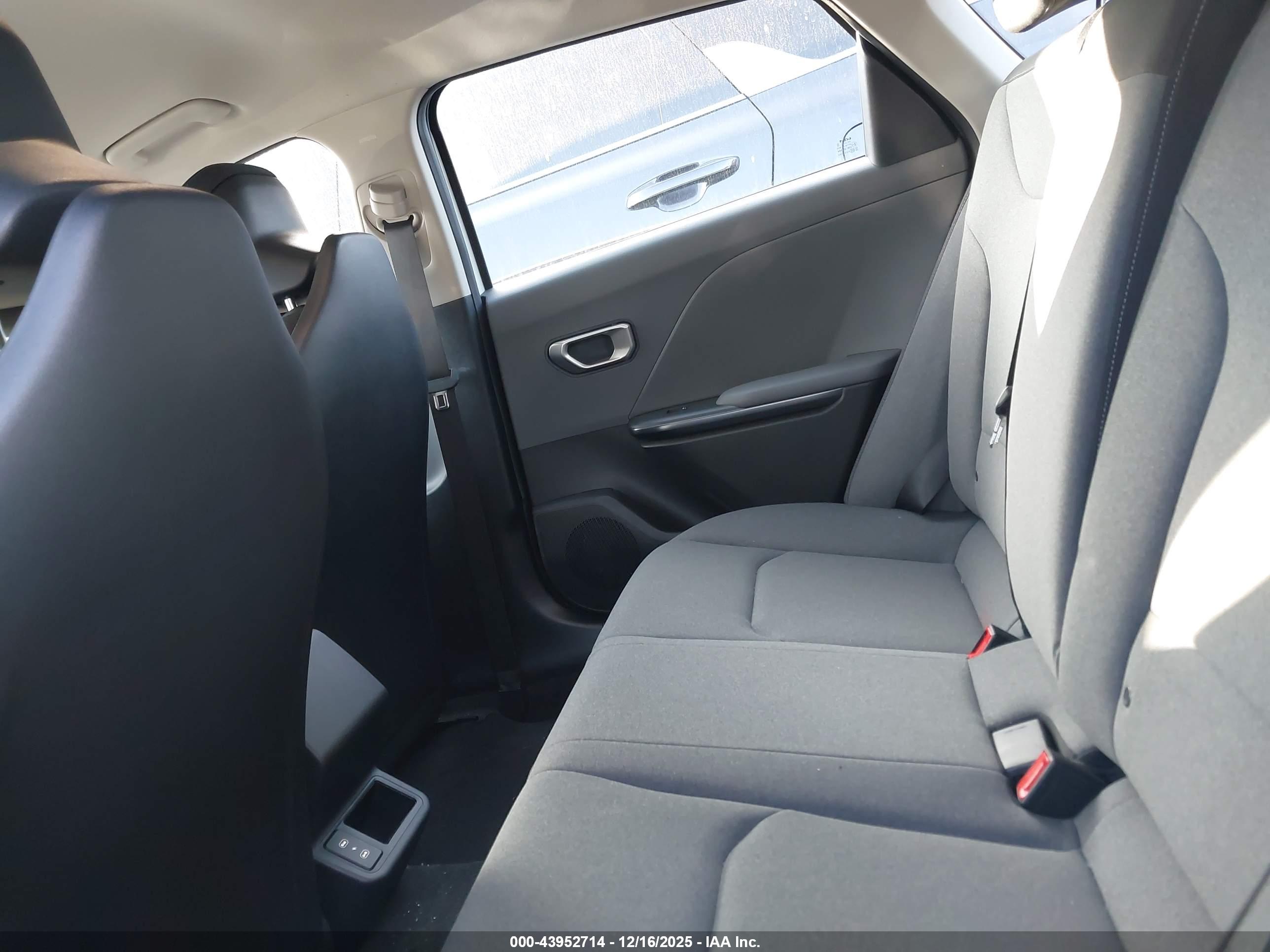 KIA K4 image 8