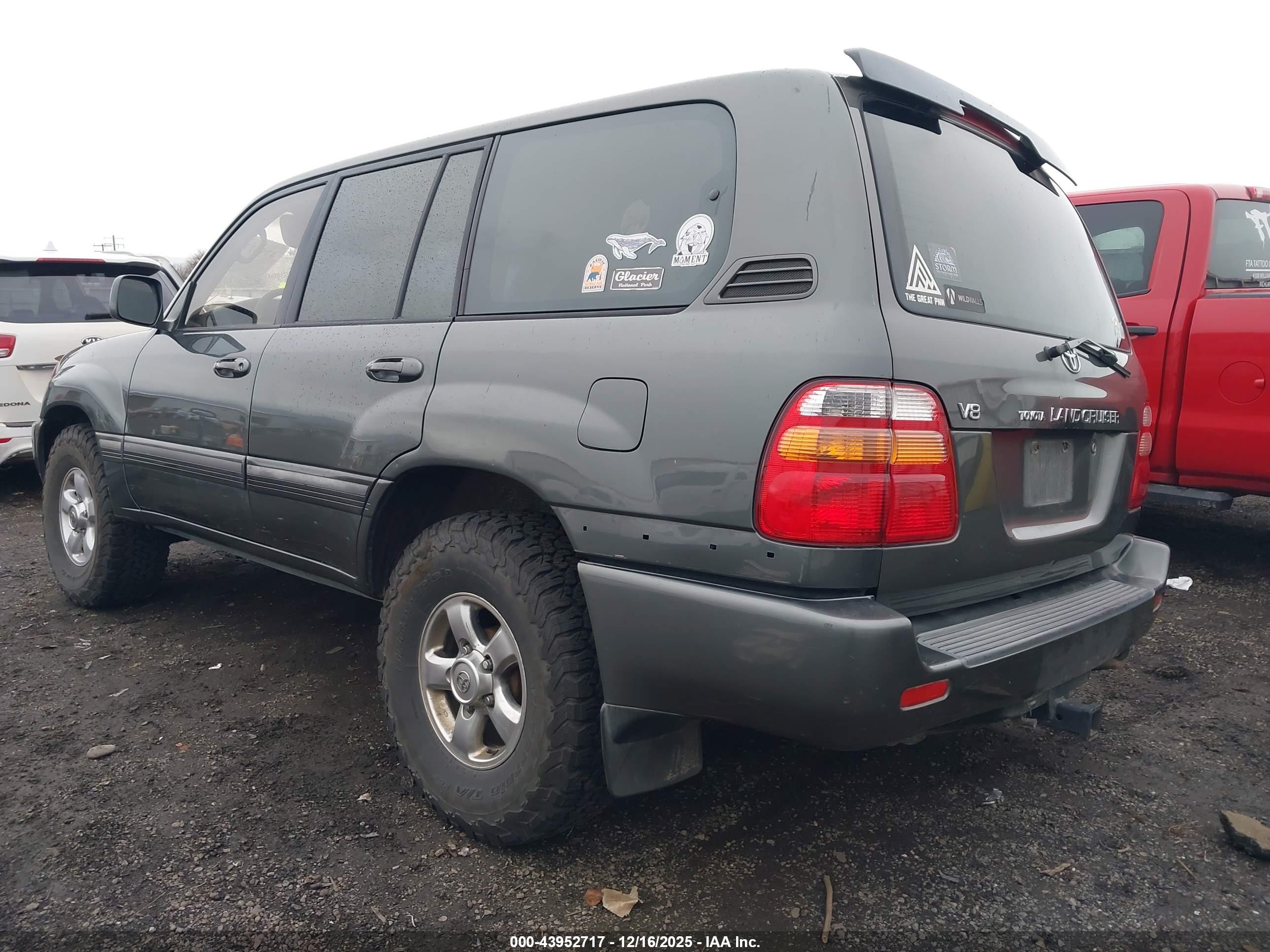 TOYOTA LAND image 3