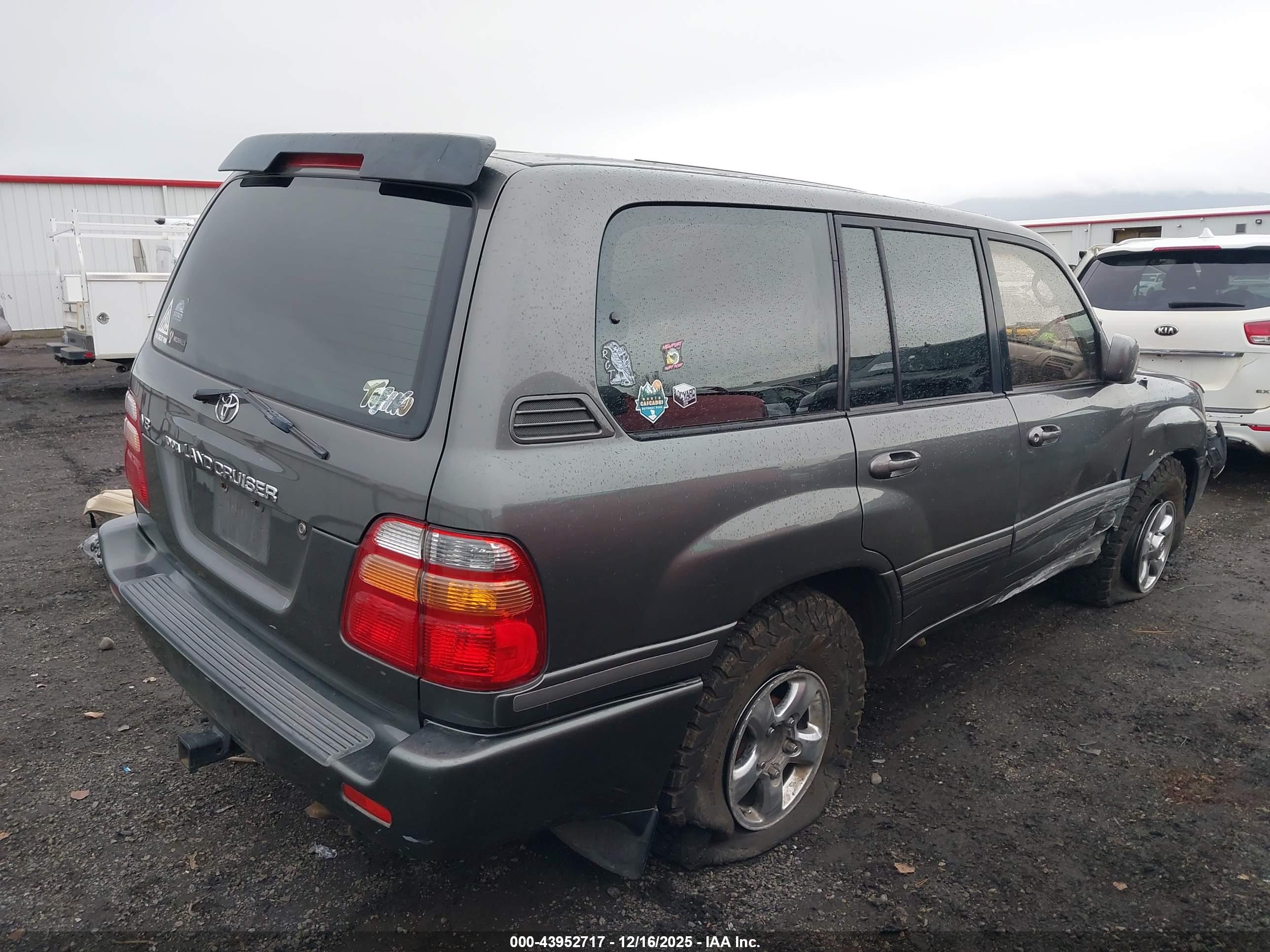 TOYOTA LAND image 4