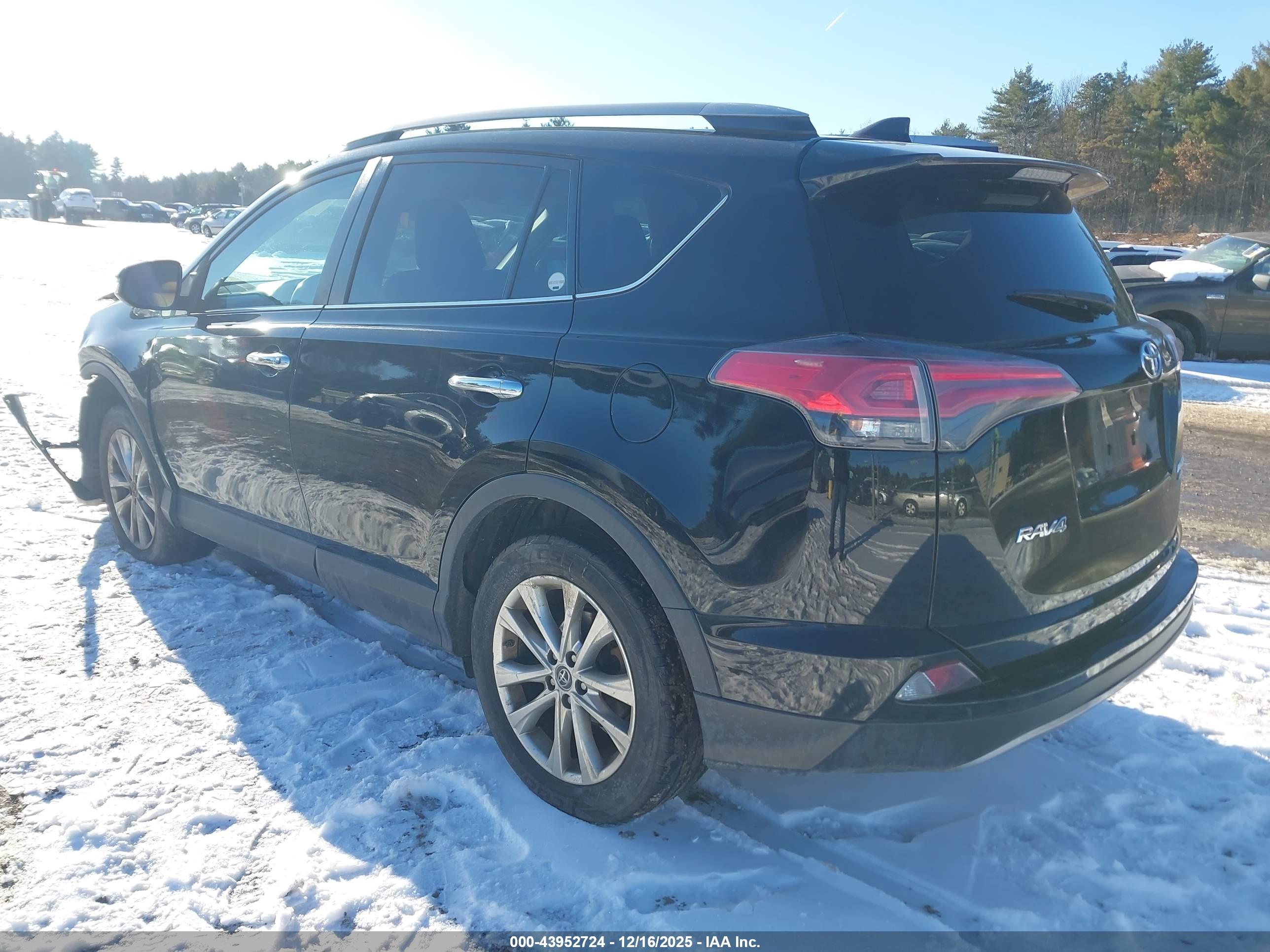 TOYOTA RAV4 image 3