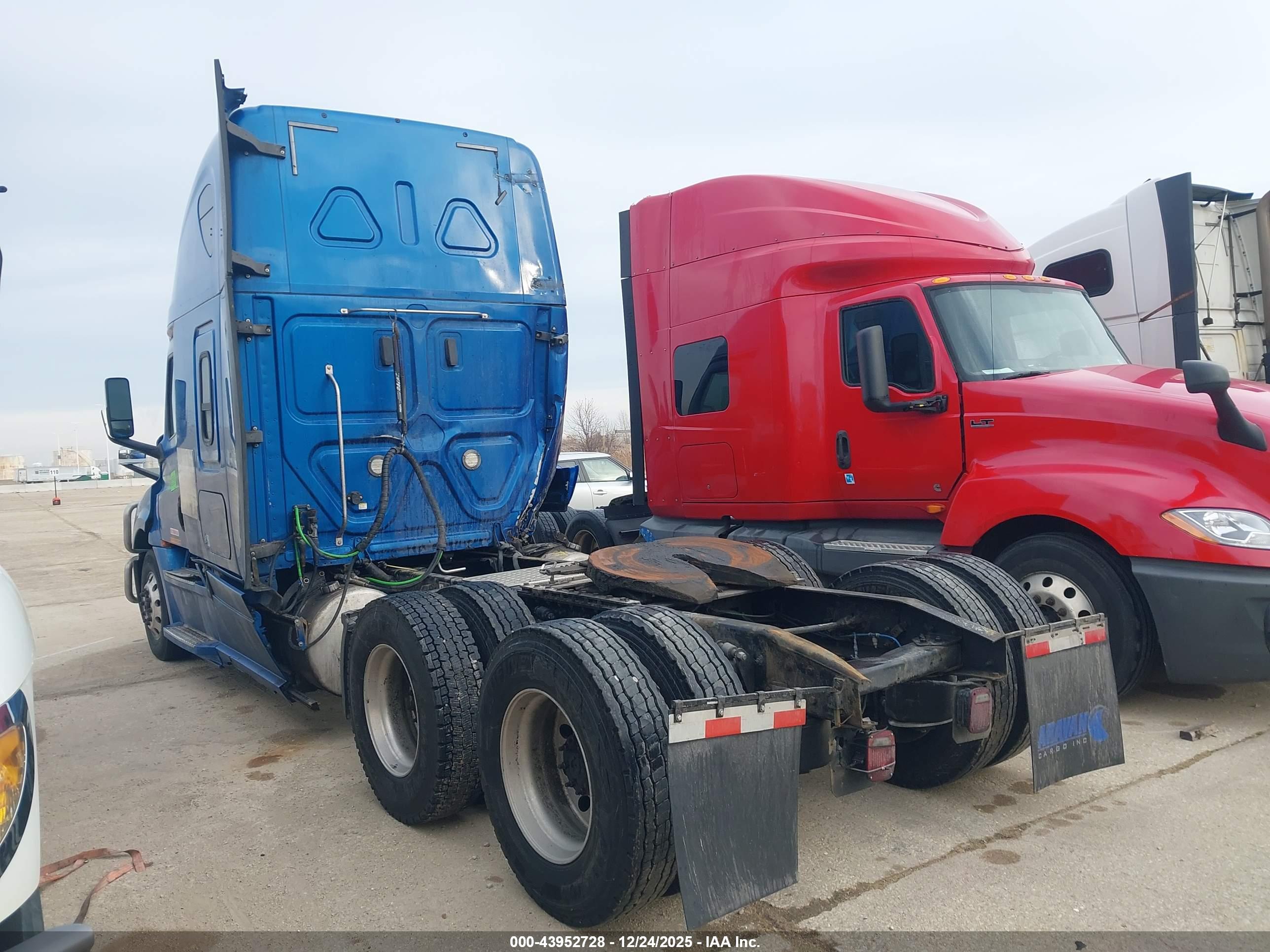 FREIGHTLINER NEW image 3