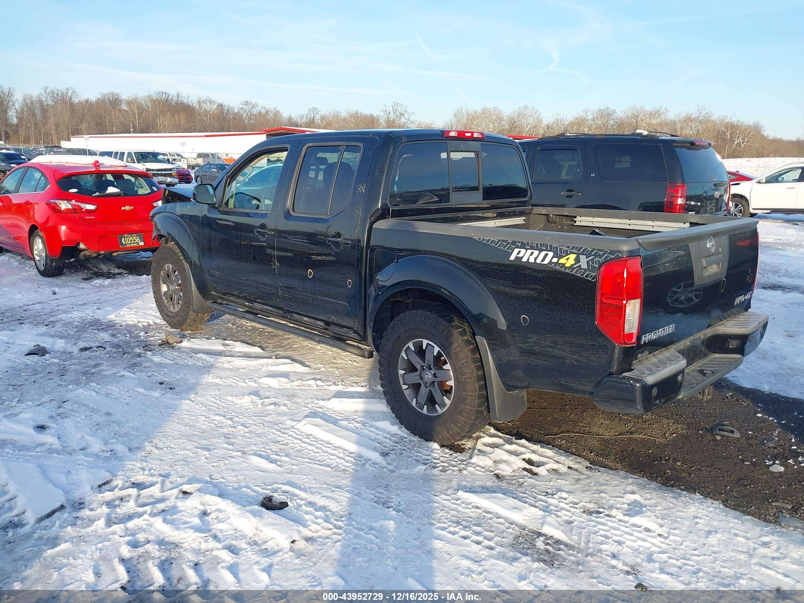 NISSAN FRONTIER image 3