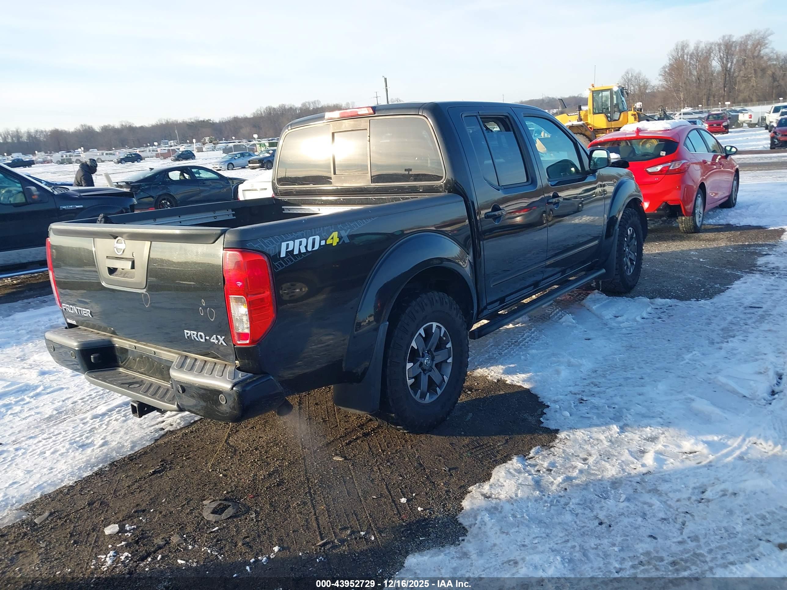 NISSAN FRONTIER image 4