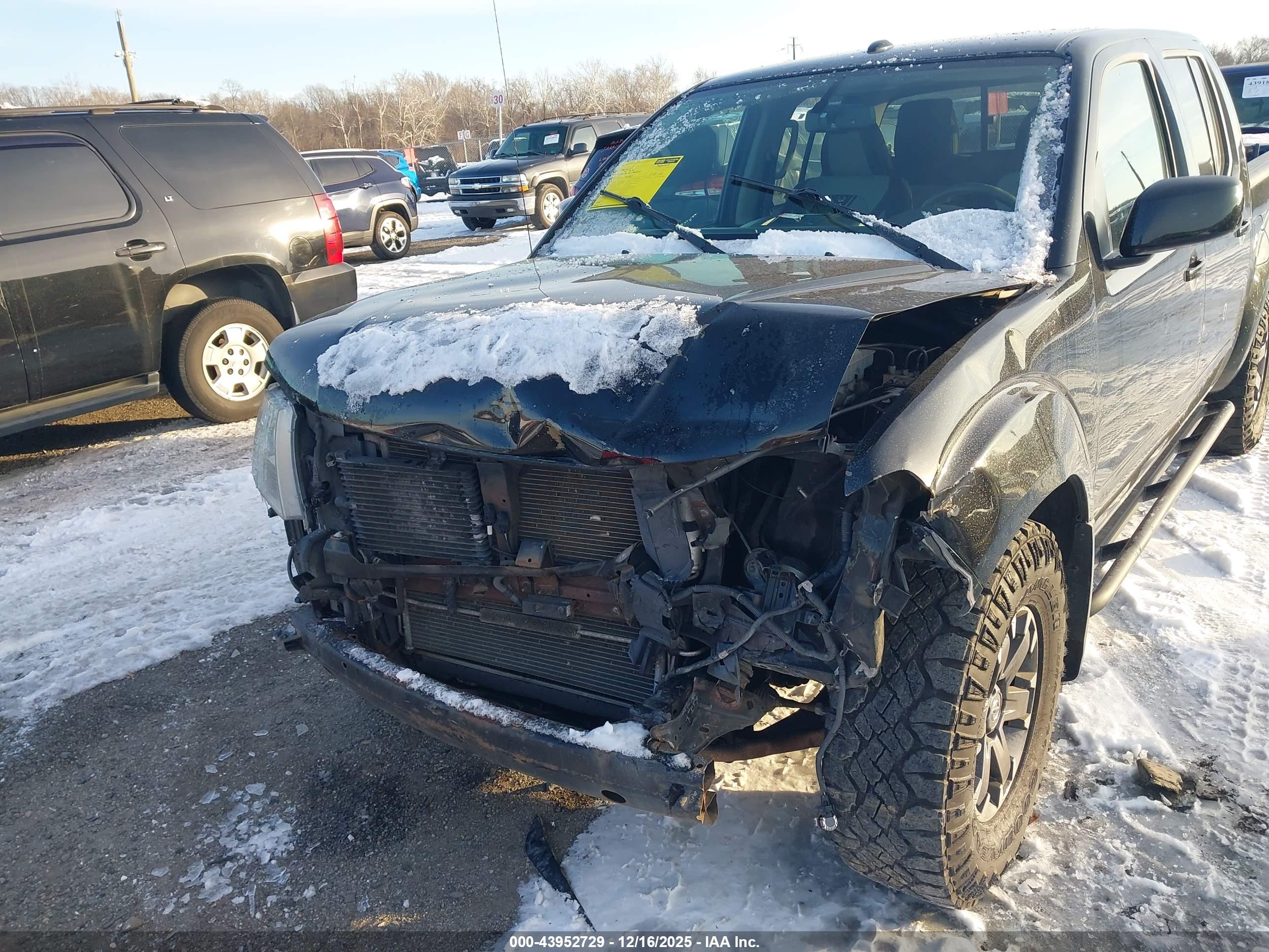 NISSAN FRONTIER image 6