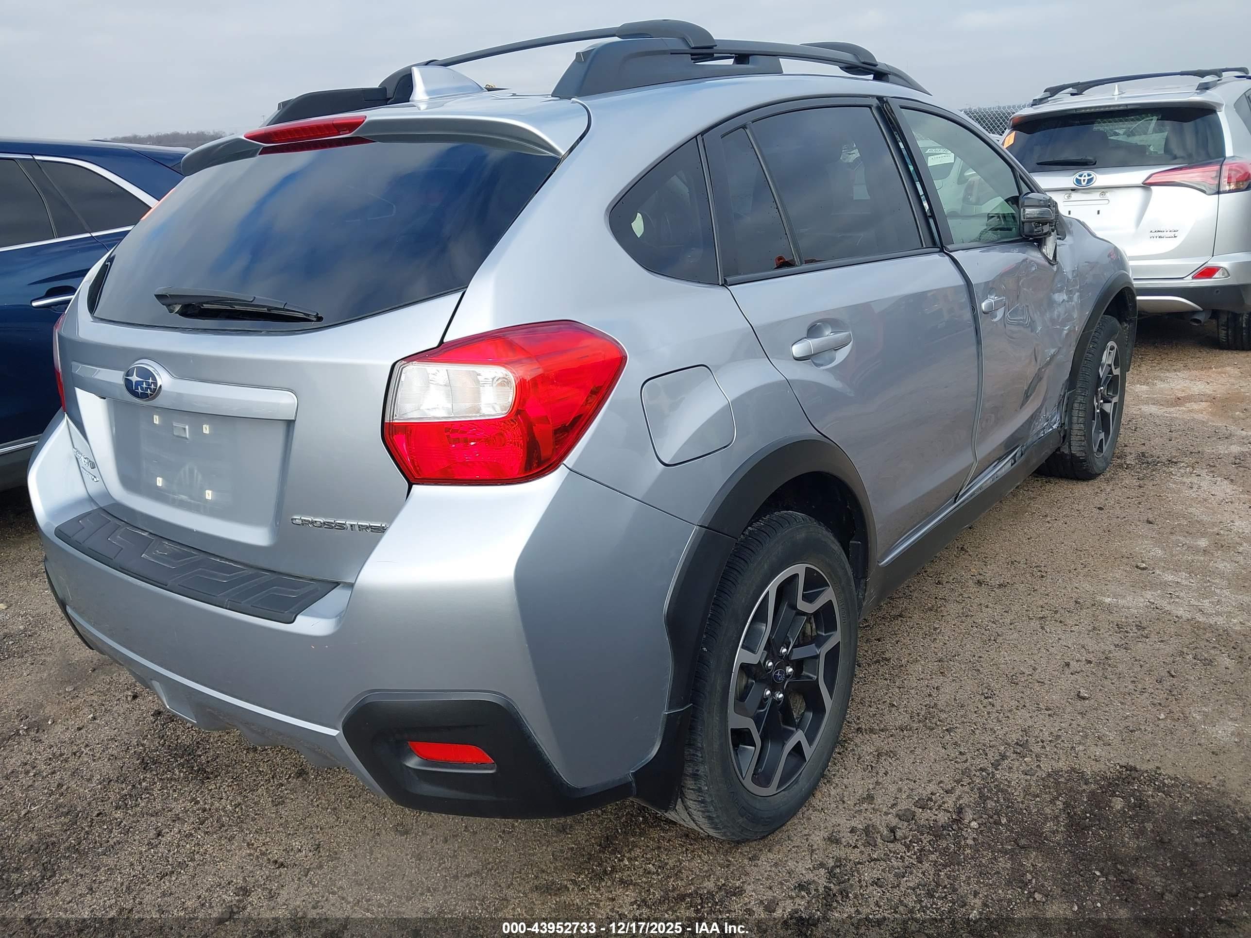 SUBARU CROSSTREK image 4