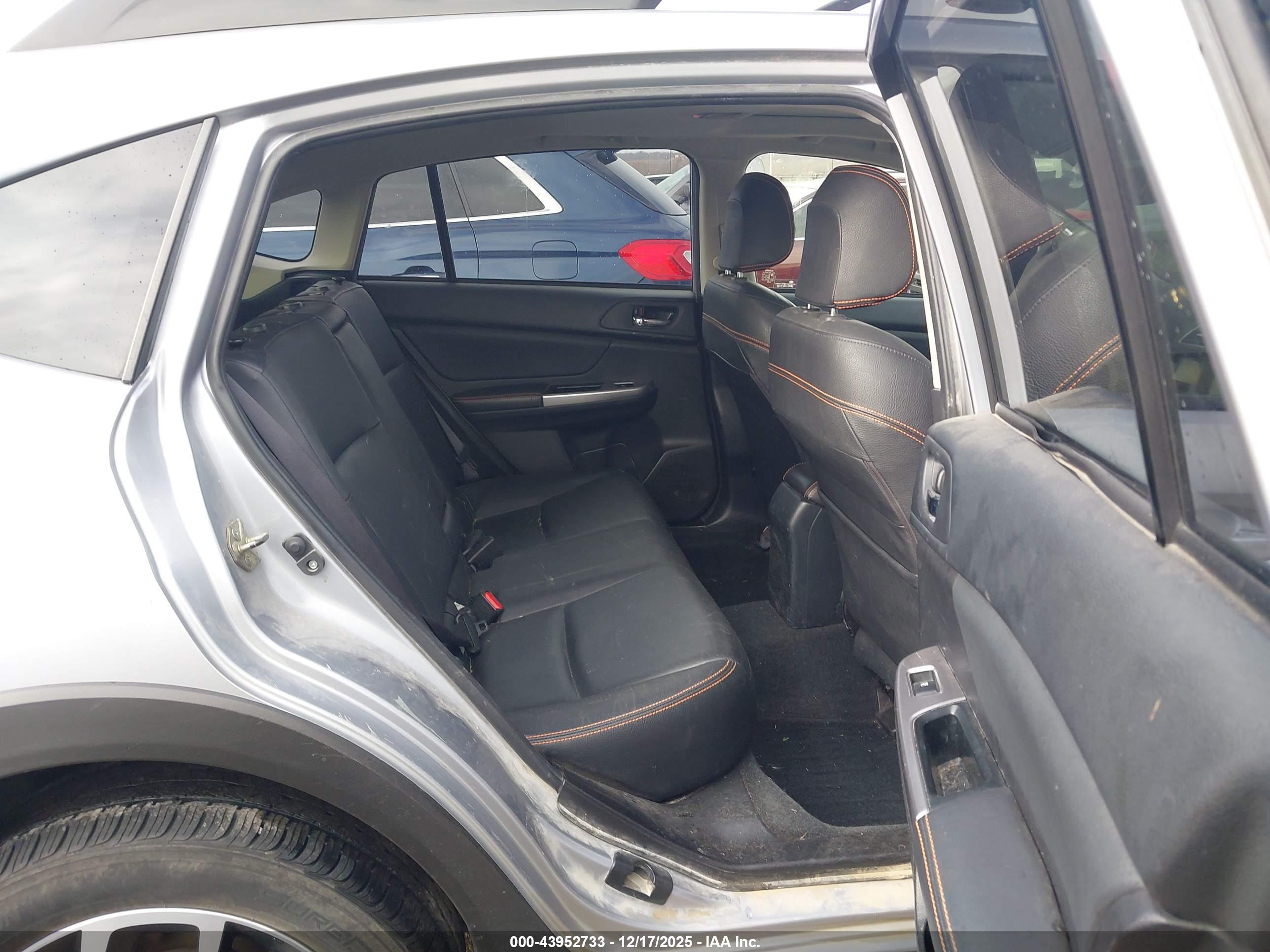 SUBARU CROSSTREK image 8