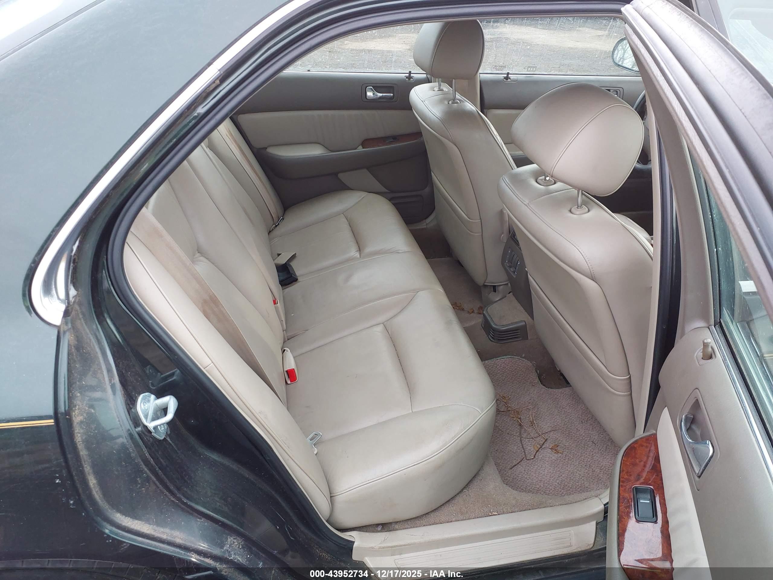 ACURA RL image 8