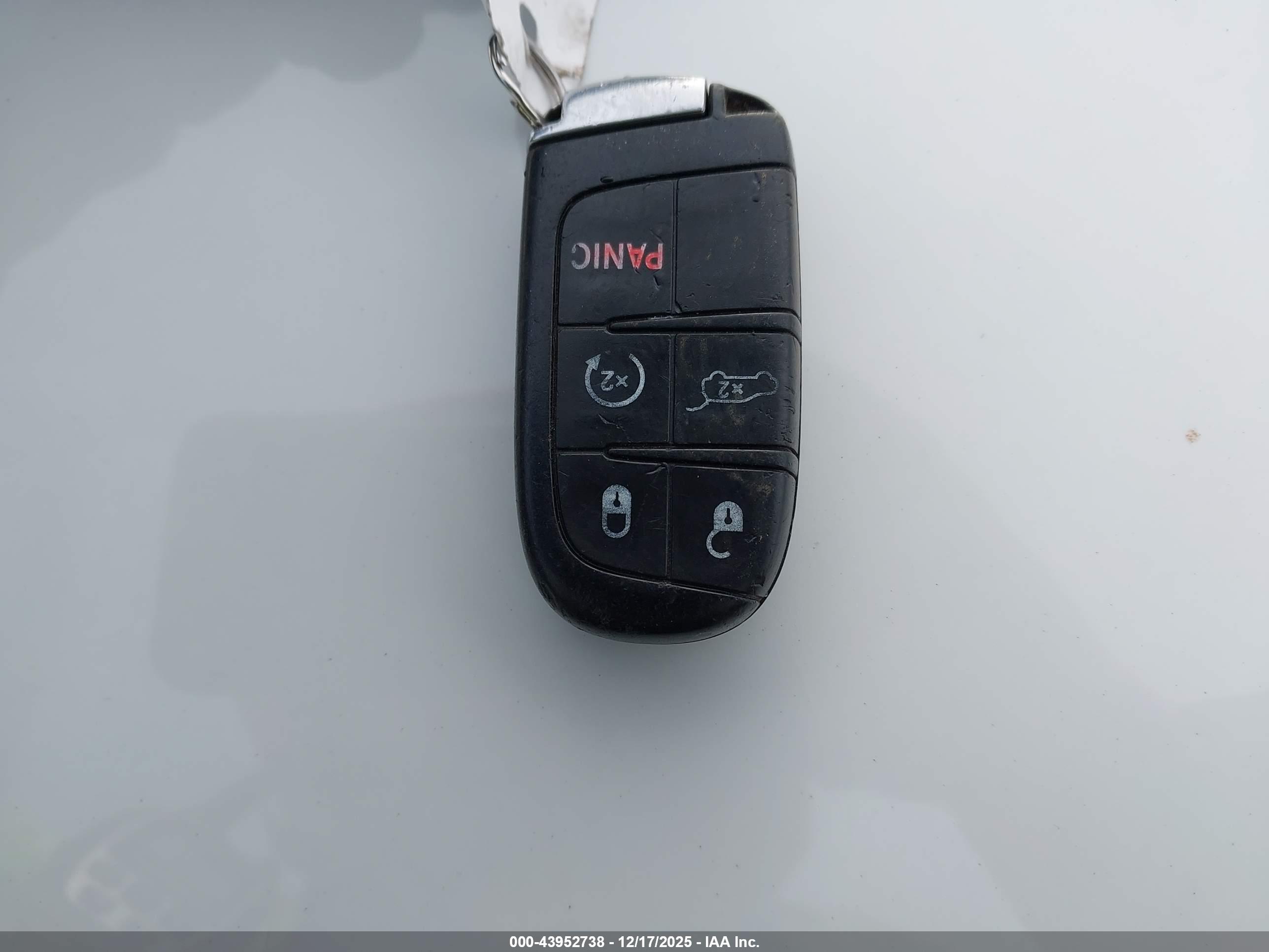 JEEP GRAND image 11