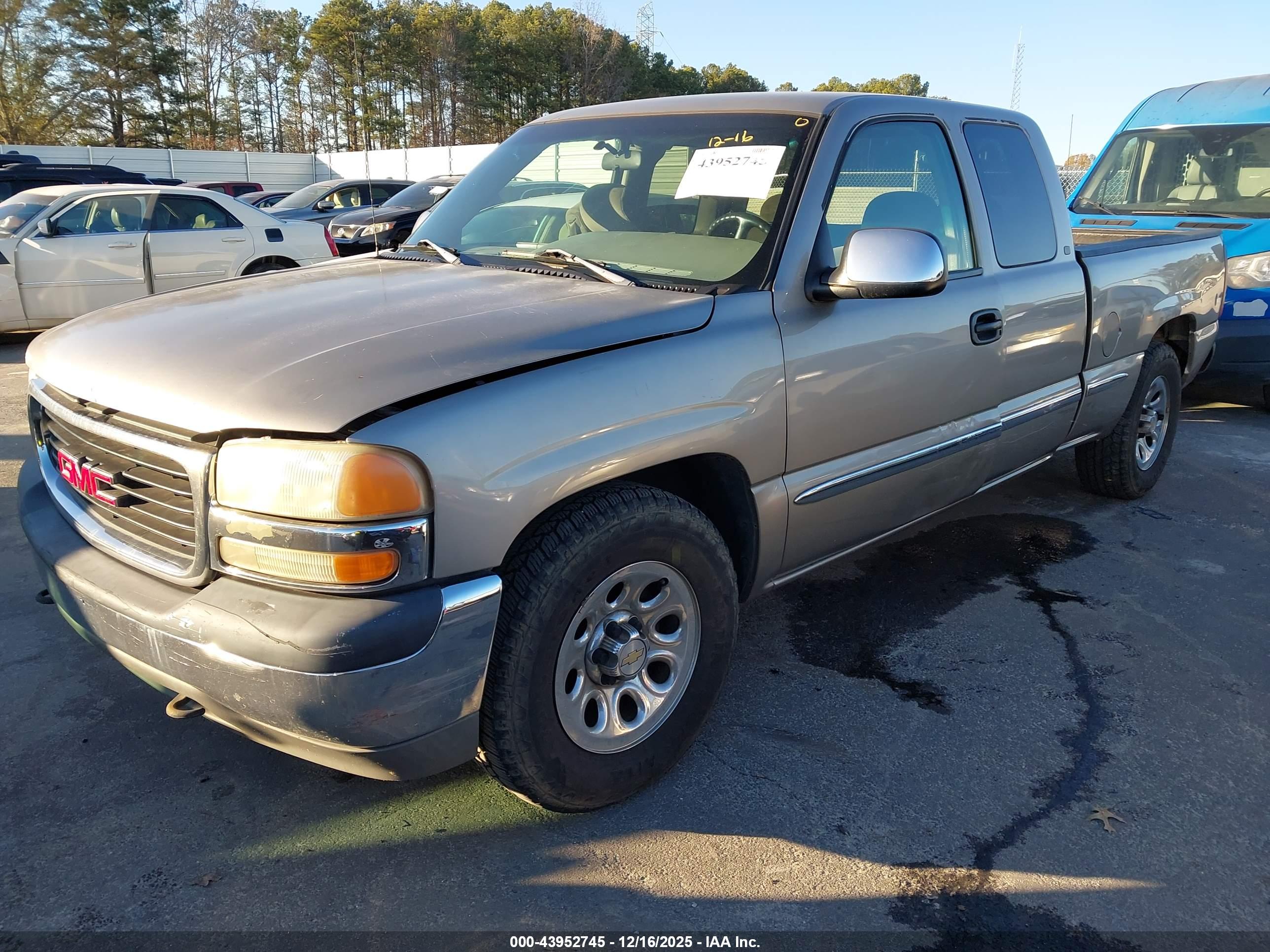 GMC SIERRA image 2