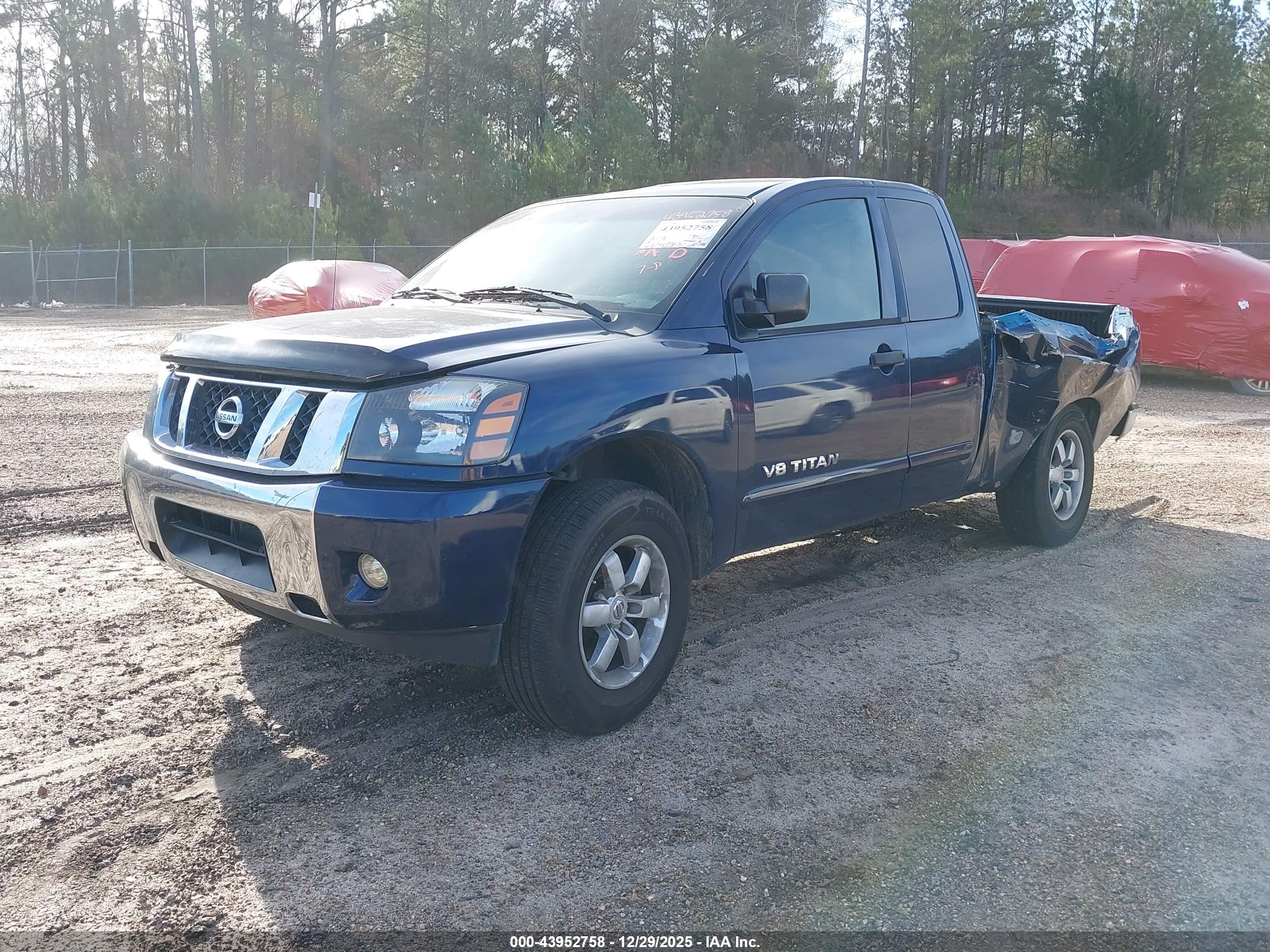 NISSAN TITAN image 2