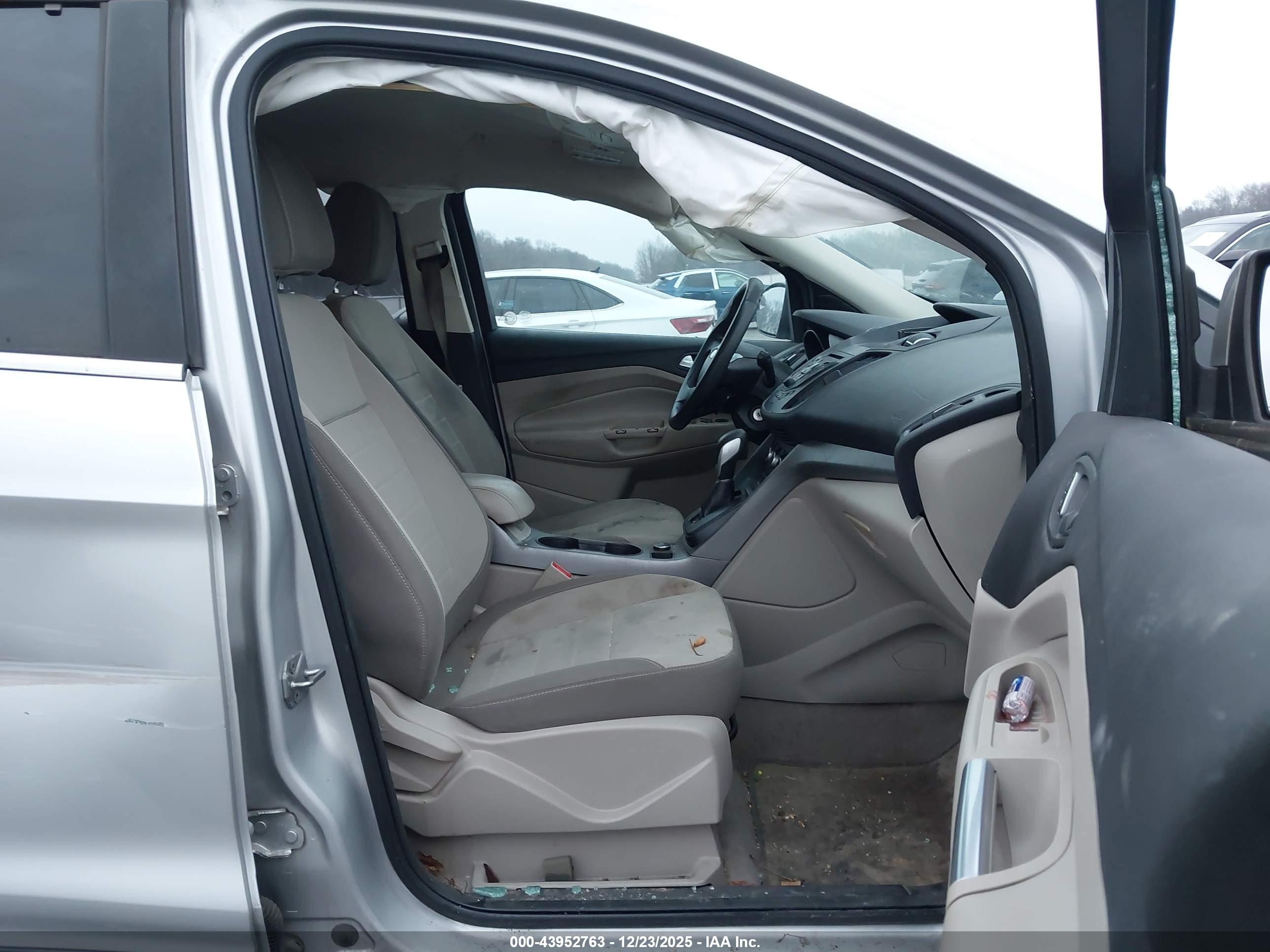 FORD ESCAPE image 5