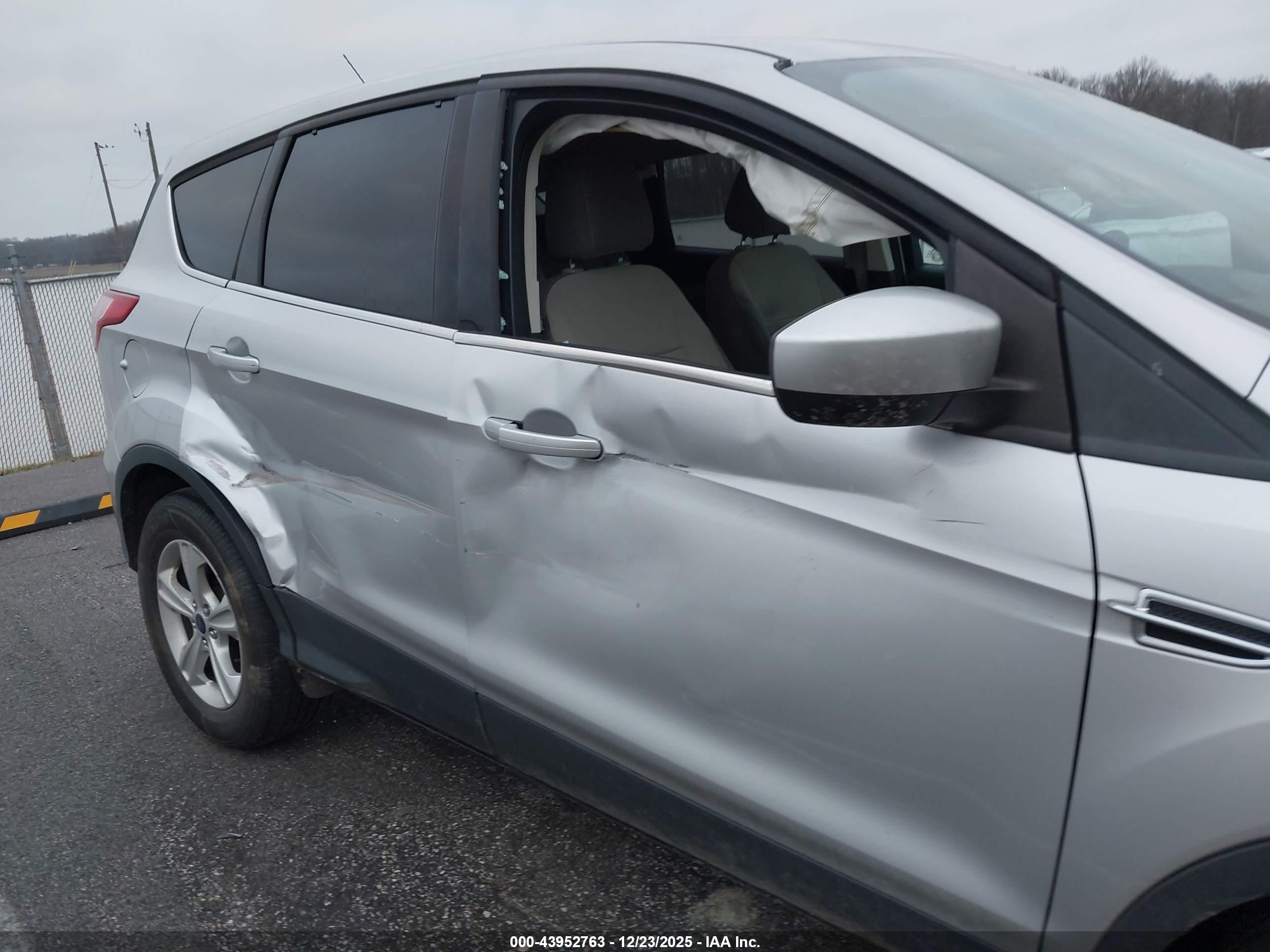 FORD ESCAPE image 6