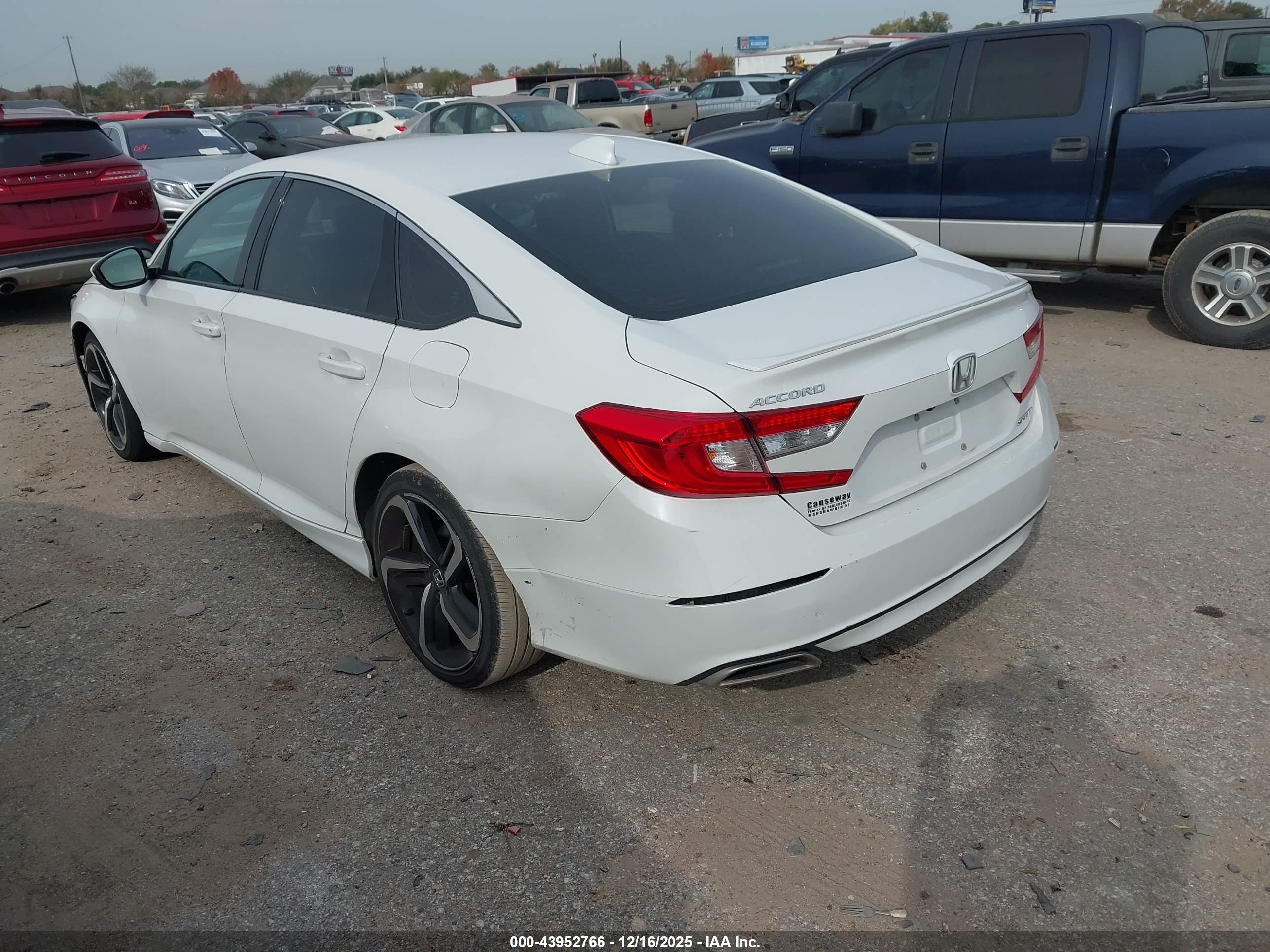 HONDA ACCORD image 3