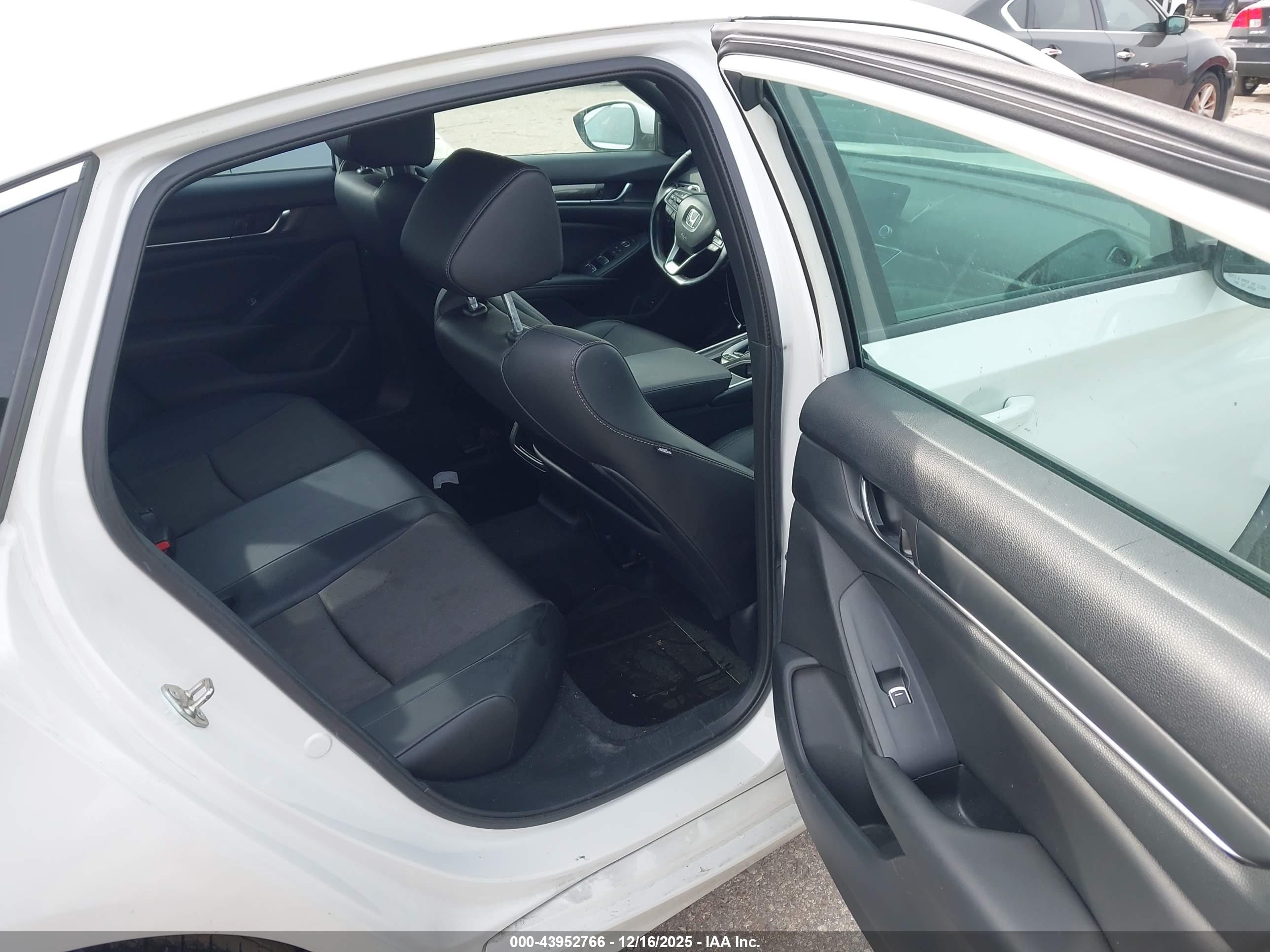 HONDA ACCORD image 8