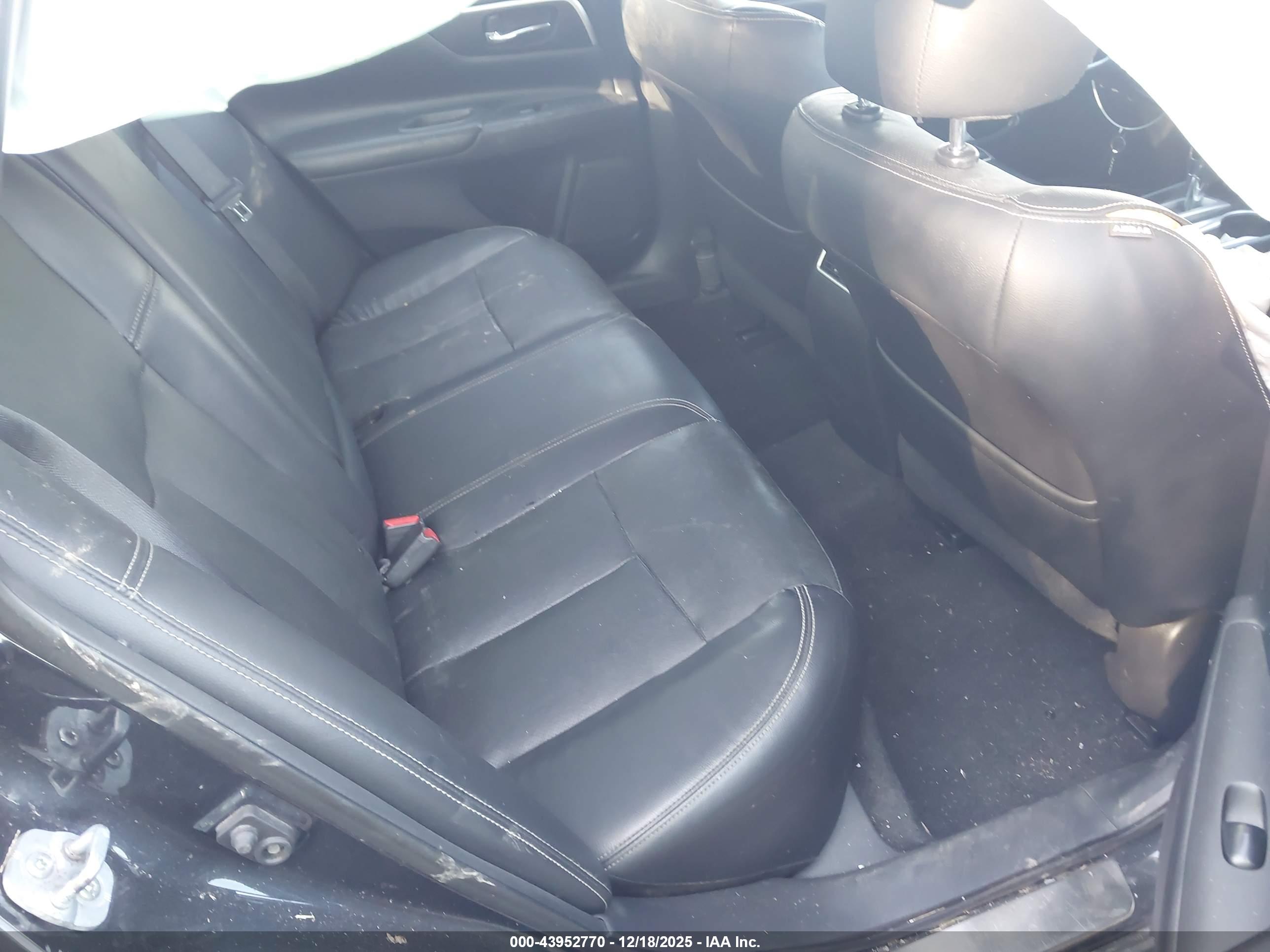 NISSAN ALTIMA image 8