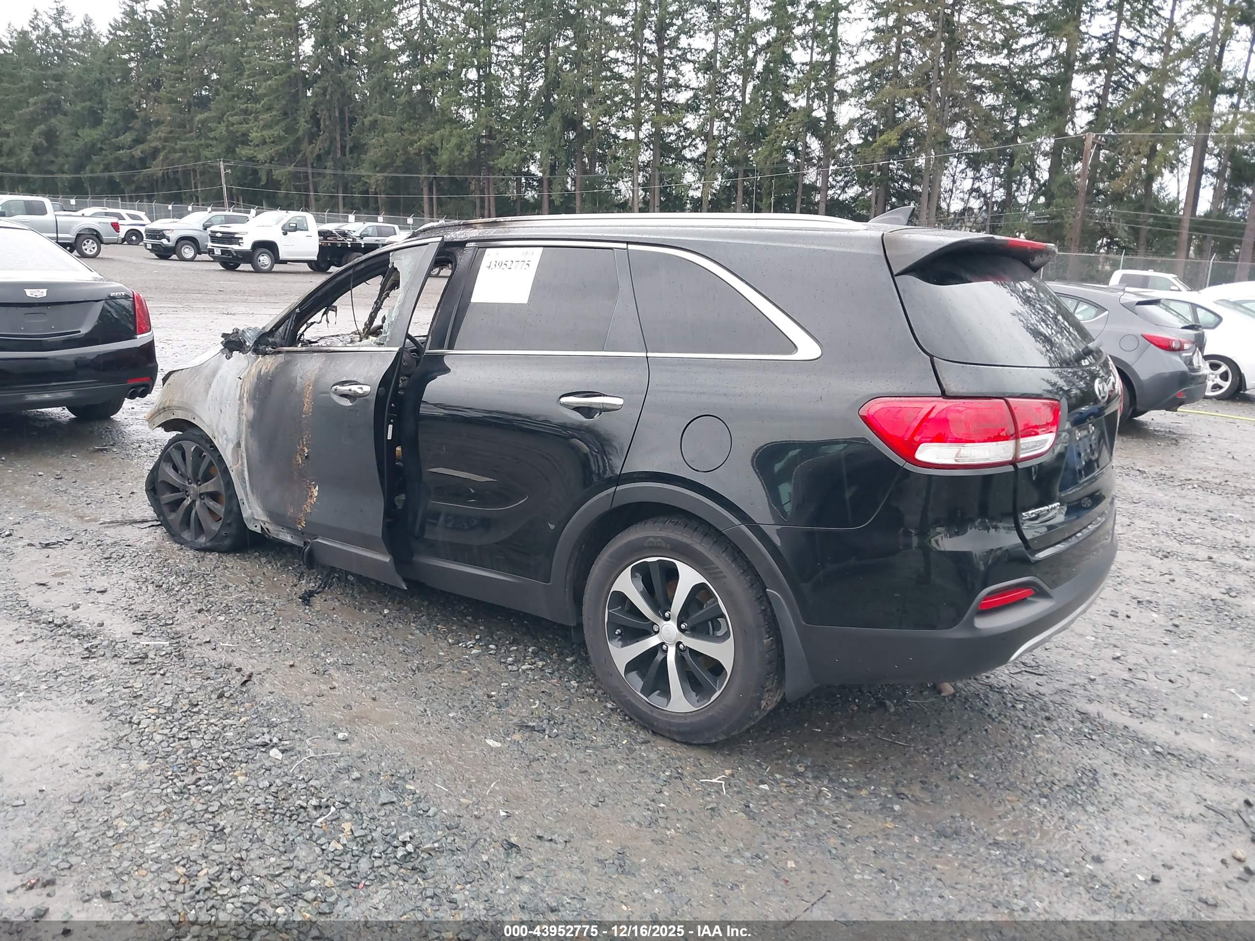 KIA SORENTO image 3