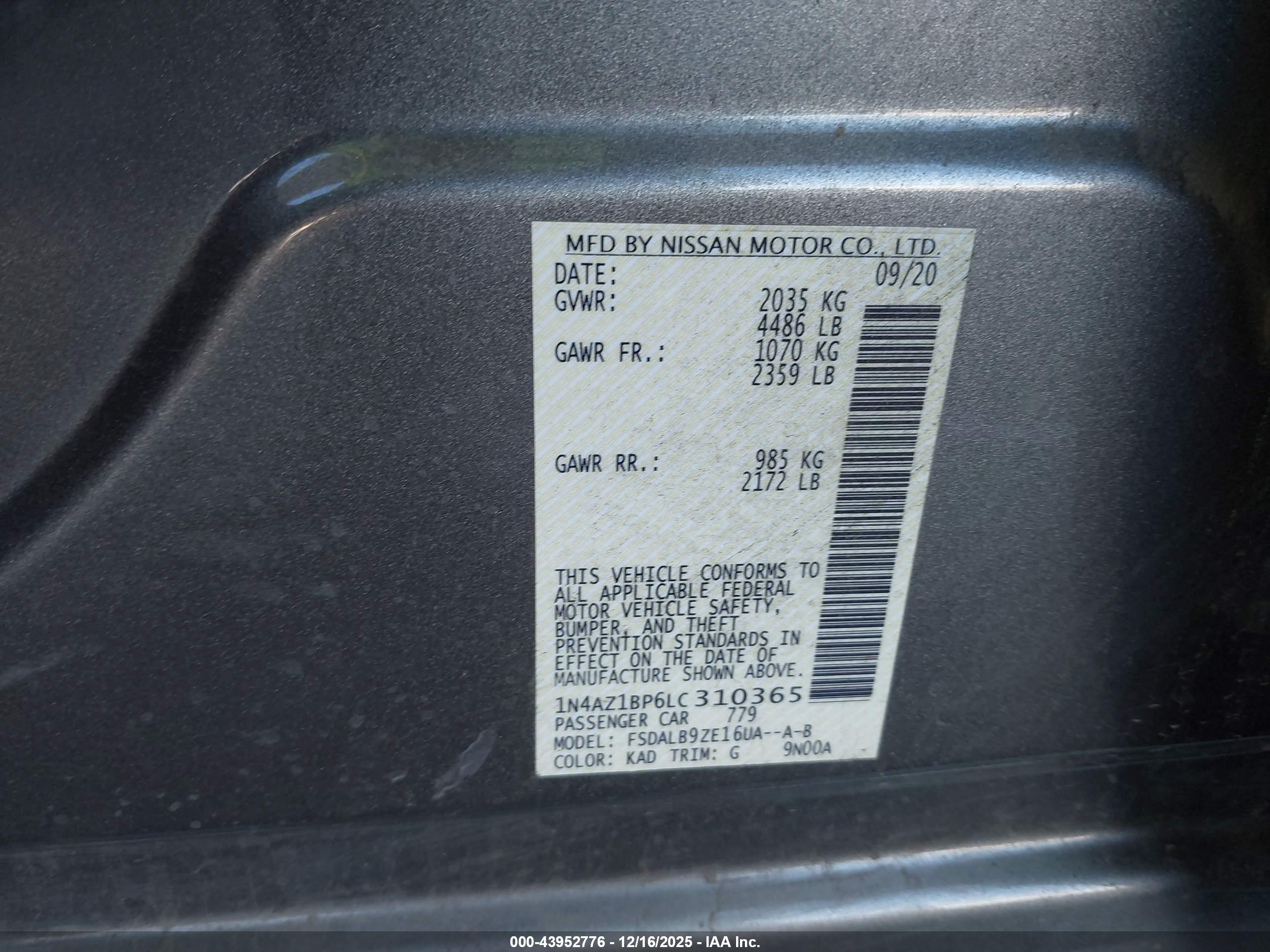 NISSAN LEAF image 9