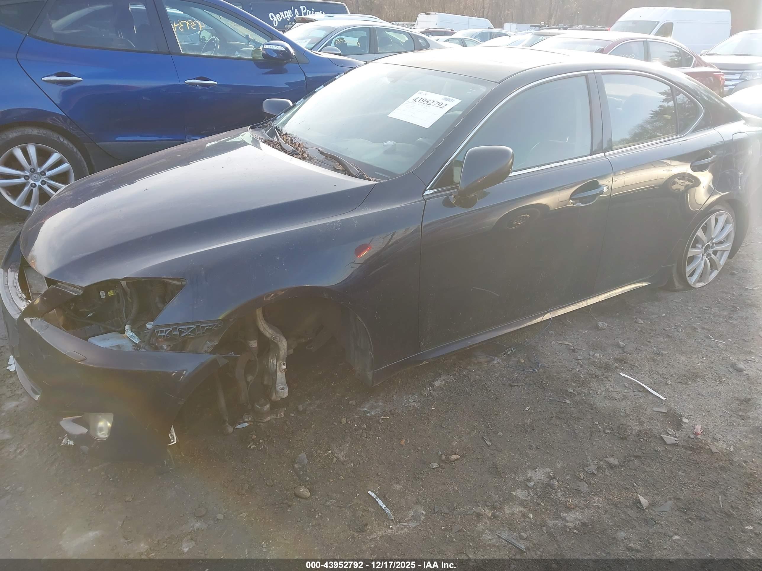 LEXUS IS image 2