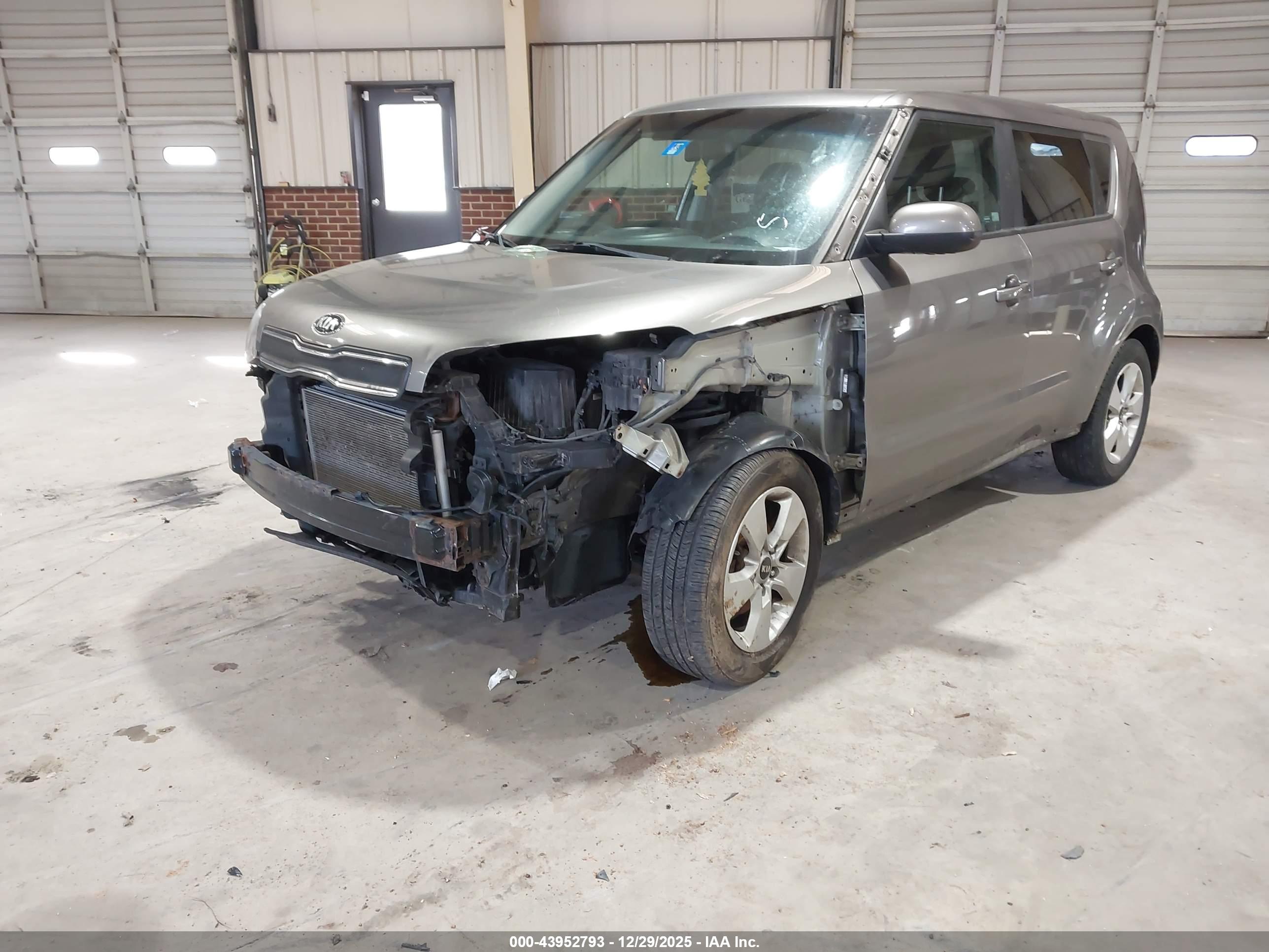 KIA SOUL image 2