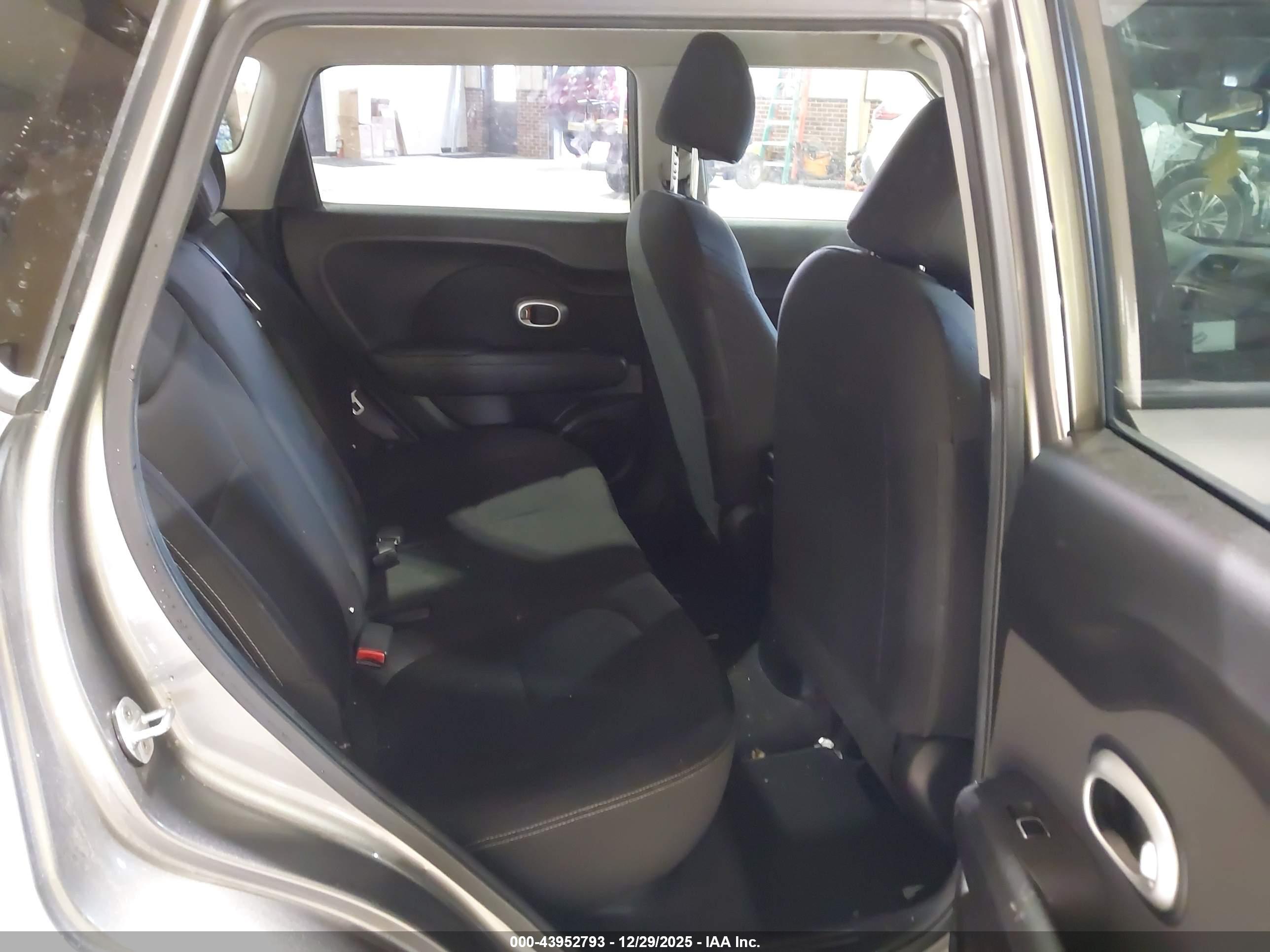 KIA SOUL image 8