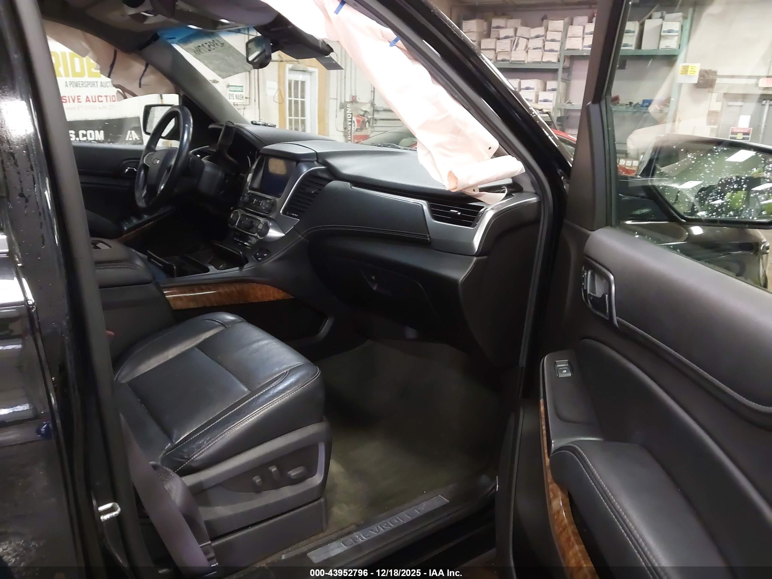 CHEVROLET TAHOE image 5