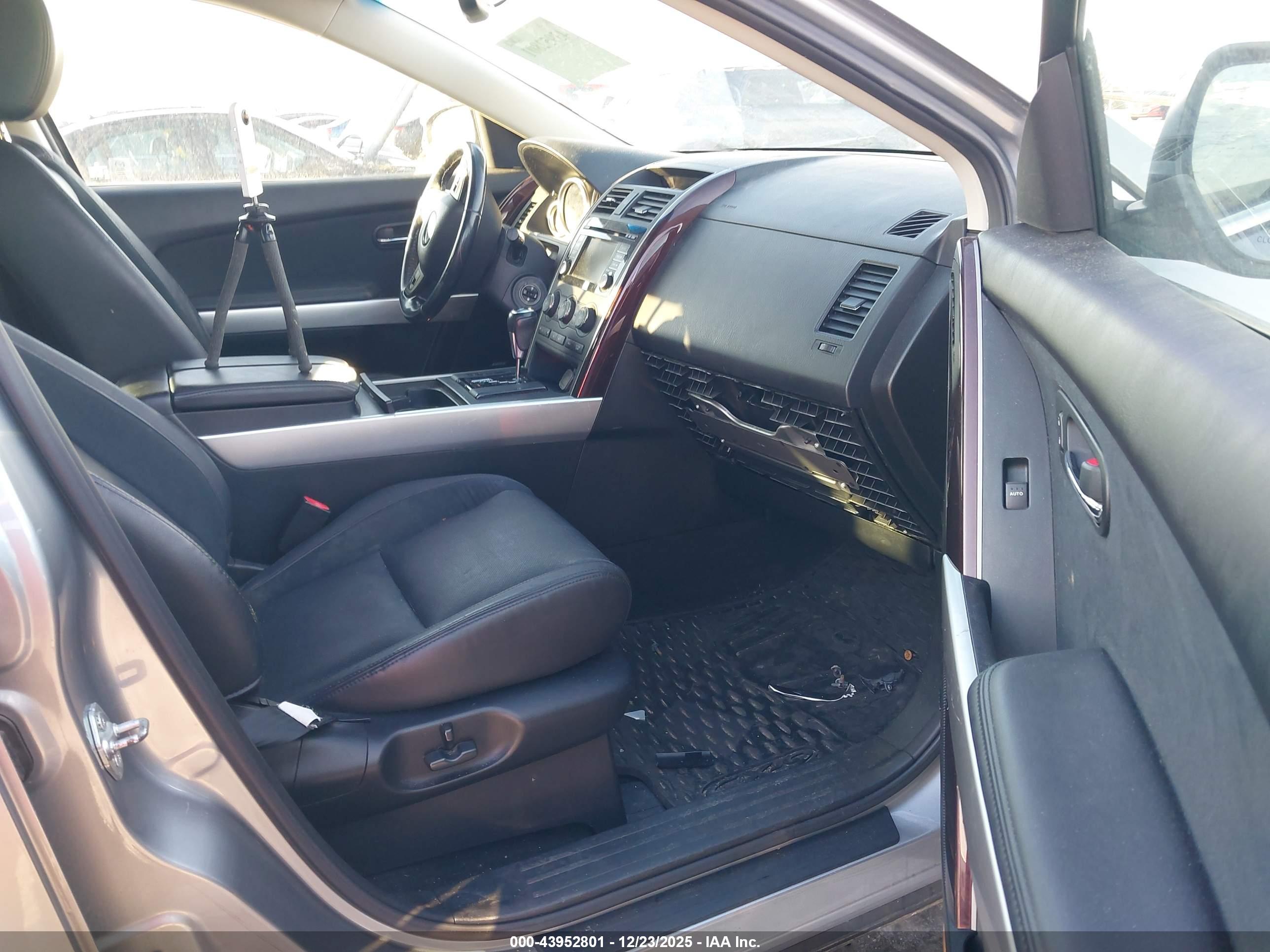 MAZDA CX-9 image 5