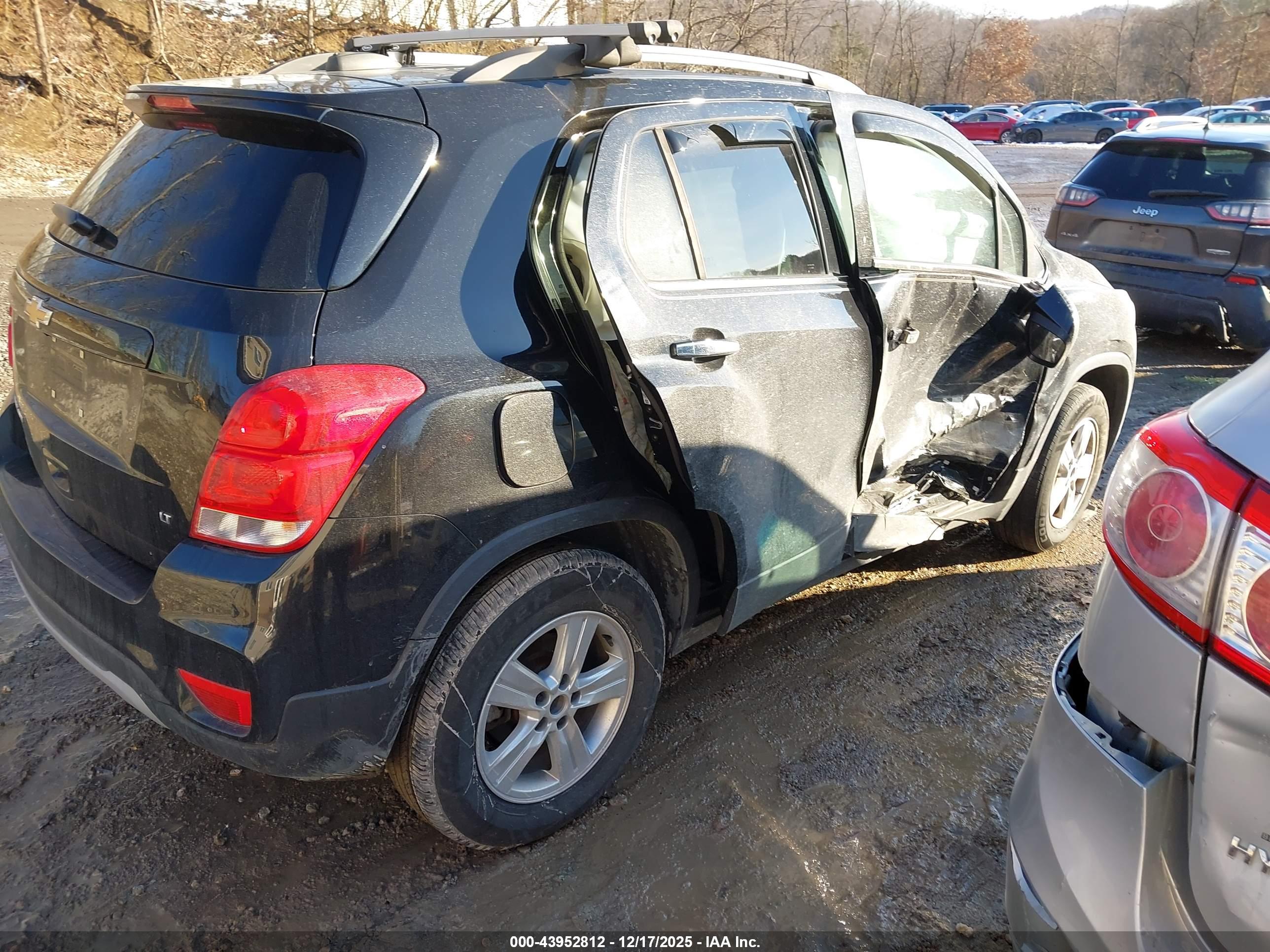 CHEVROLET TRAX image 4